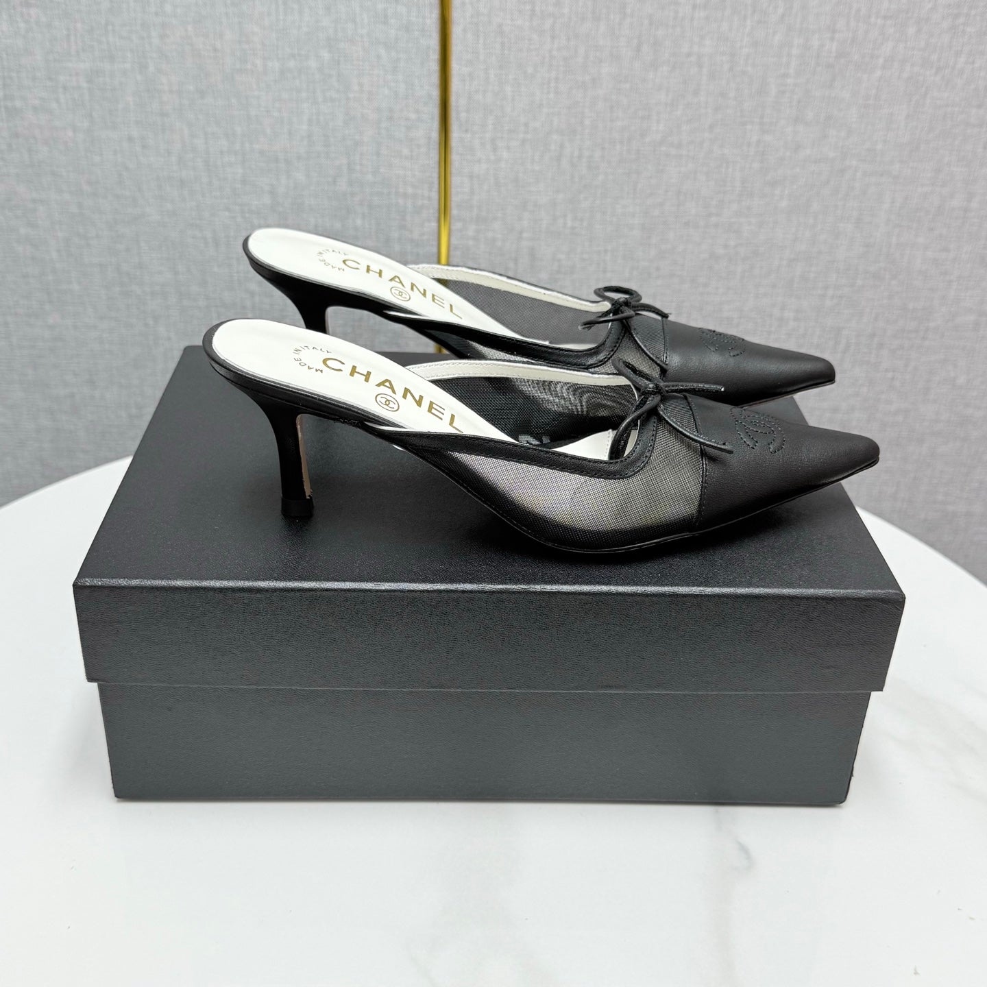 CC HEEL MULES 25S IN BLACK MESH FABRIC AND LAMBSKIN WITH BOW