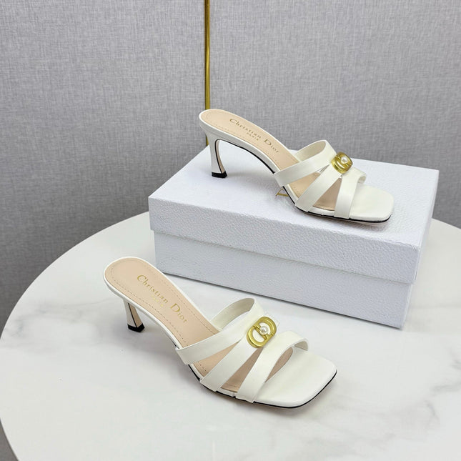 DIOR 26S 30 MONTAIGNE HIGH-HEELED IN WHITE CALFSKIN GOLD HARDWARE