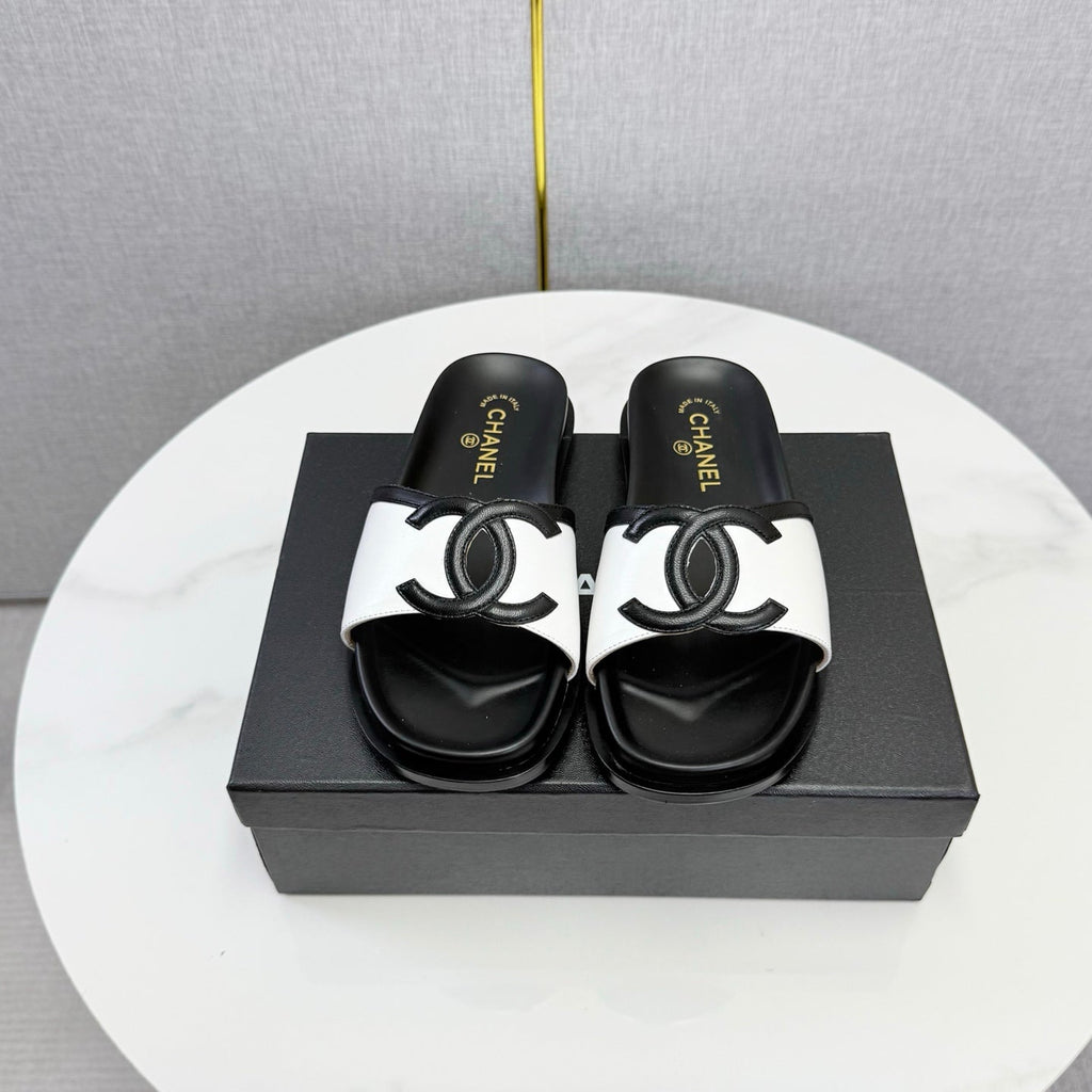 CHANEL 26S ICONIC CC SLIDES IN WHITE LAMBSKIN