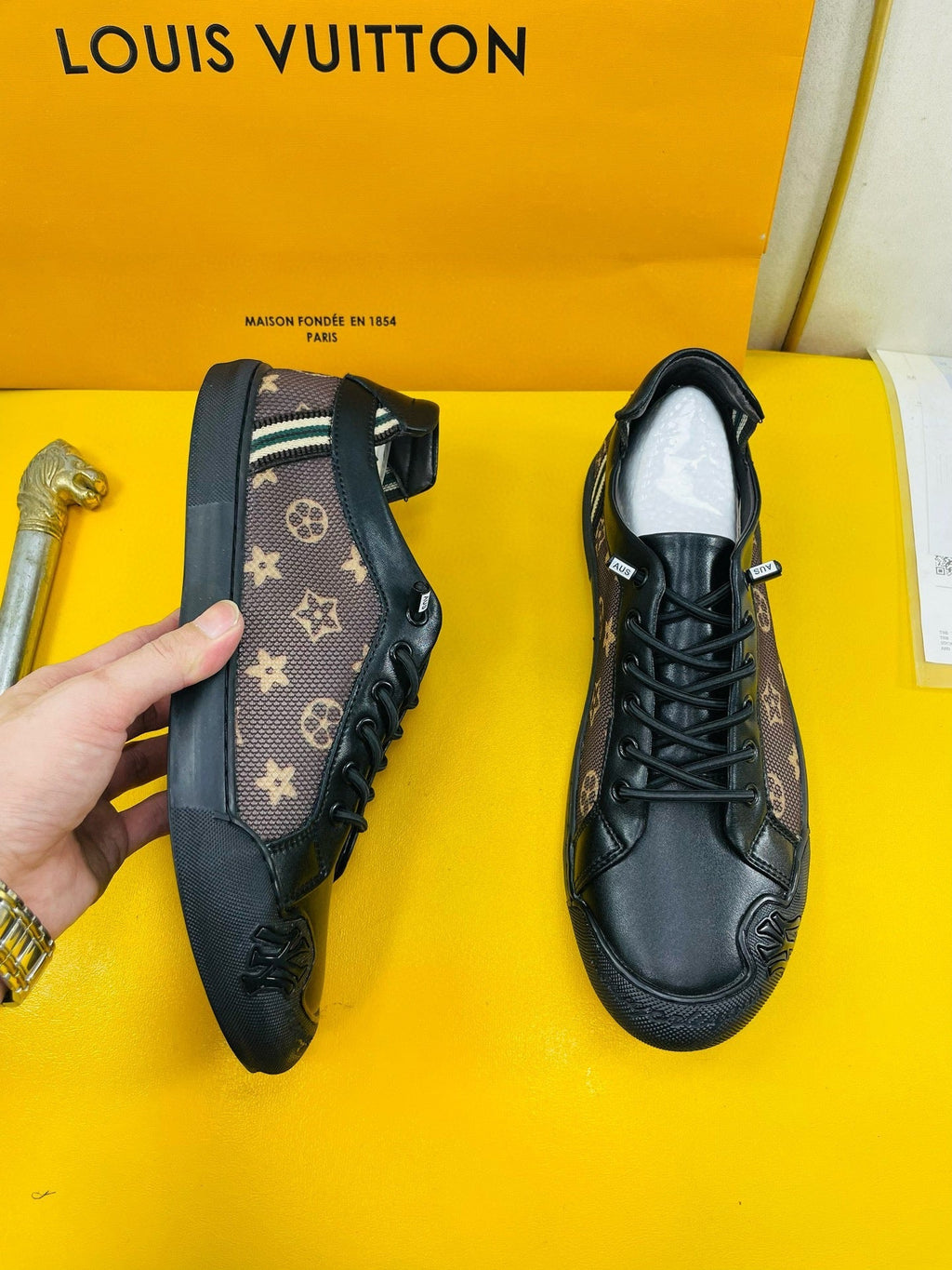LV SNEAKER BROWN MONOGRAM JACQUARD AND BLACK CALFSKIN