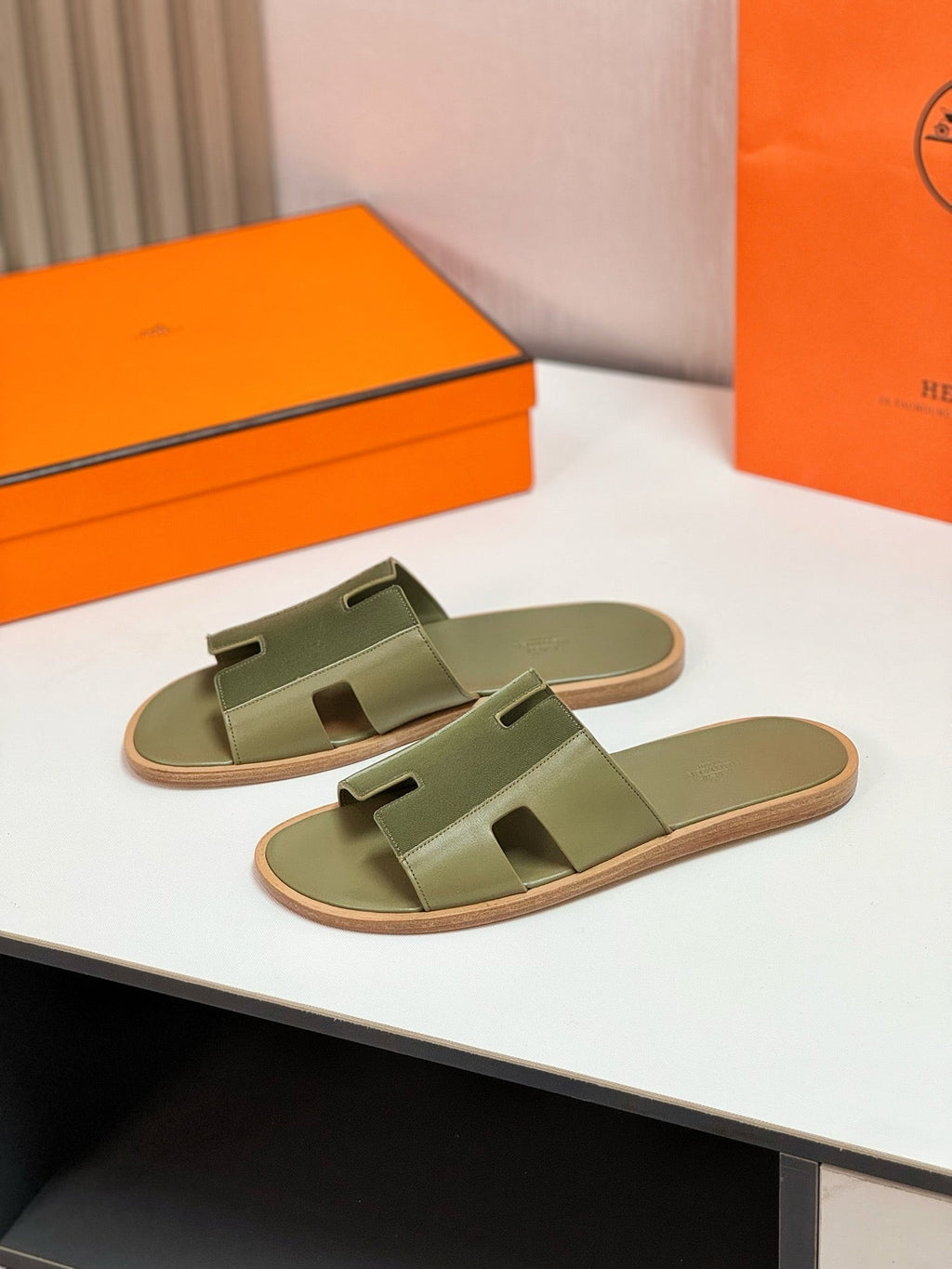 IZMIR SANDAL OLIVE MIX MOSS LAMBSKIN