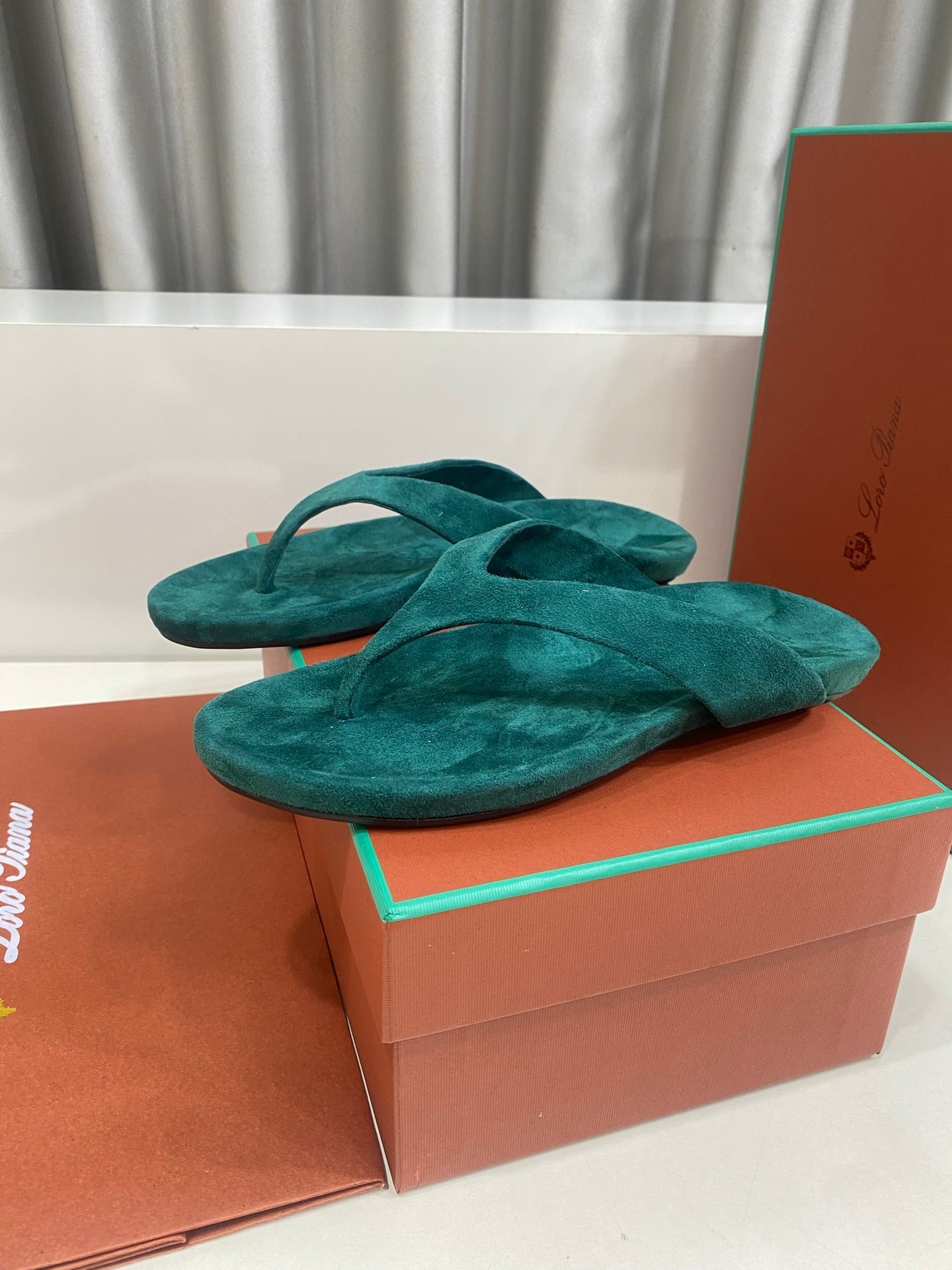 LP 26S THONG SANDALS IN DEEP TEAL GREEN SUEDE
