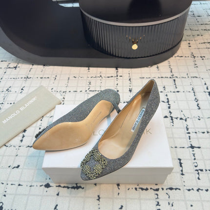 Hangisi 70 Silver Glitter Fabric Leather Jewel Buckle Pumps 912614