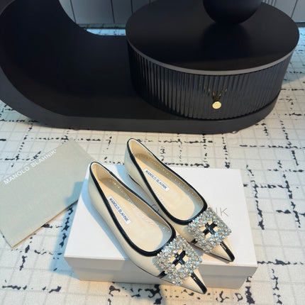 Hangisi 10mm Ballet Flat Beige Linen with Black Leather Jewel Buckle 161064