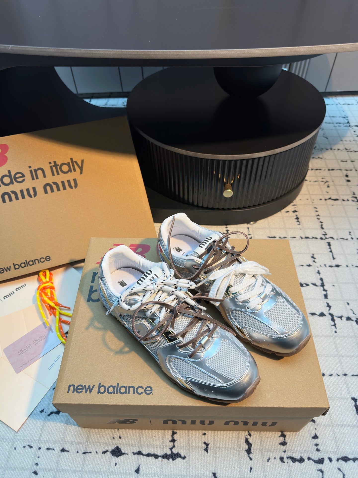 MIUMIU 26S RUNNING SNEAKERS IN SILVER CALFSKIN AND WHITE MESH RUBBER SOLE