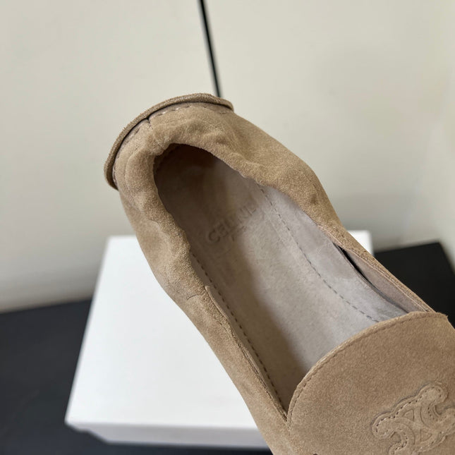 CELINE 26S MAILLON TRIOMPHE LOAFER IN BEIGE SUEDE
