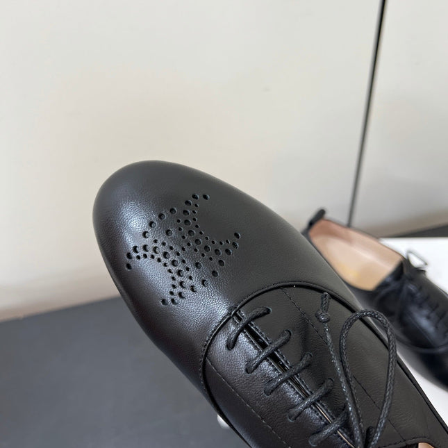 CELINE 26S MINIMAL LACE-UP SHOES IN BLACK CALFSKIN