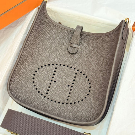 HM 26S EVELYNE BAG 23CM IN DARK BROWN GRAINED CALFSKIN