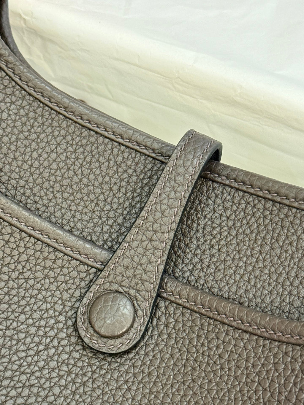 HM 26S EVELYNE BAG 23CM IN DARK BROWN GRAINED CALFSKIN