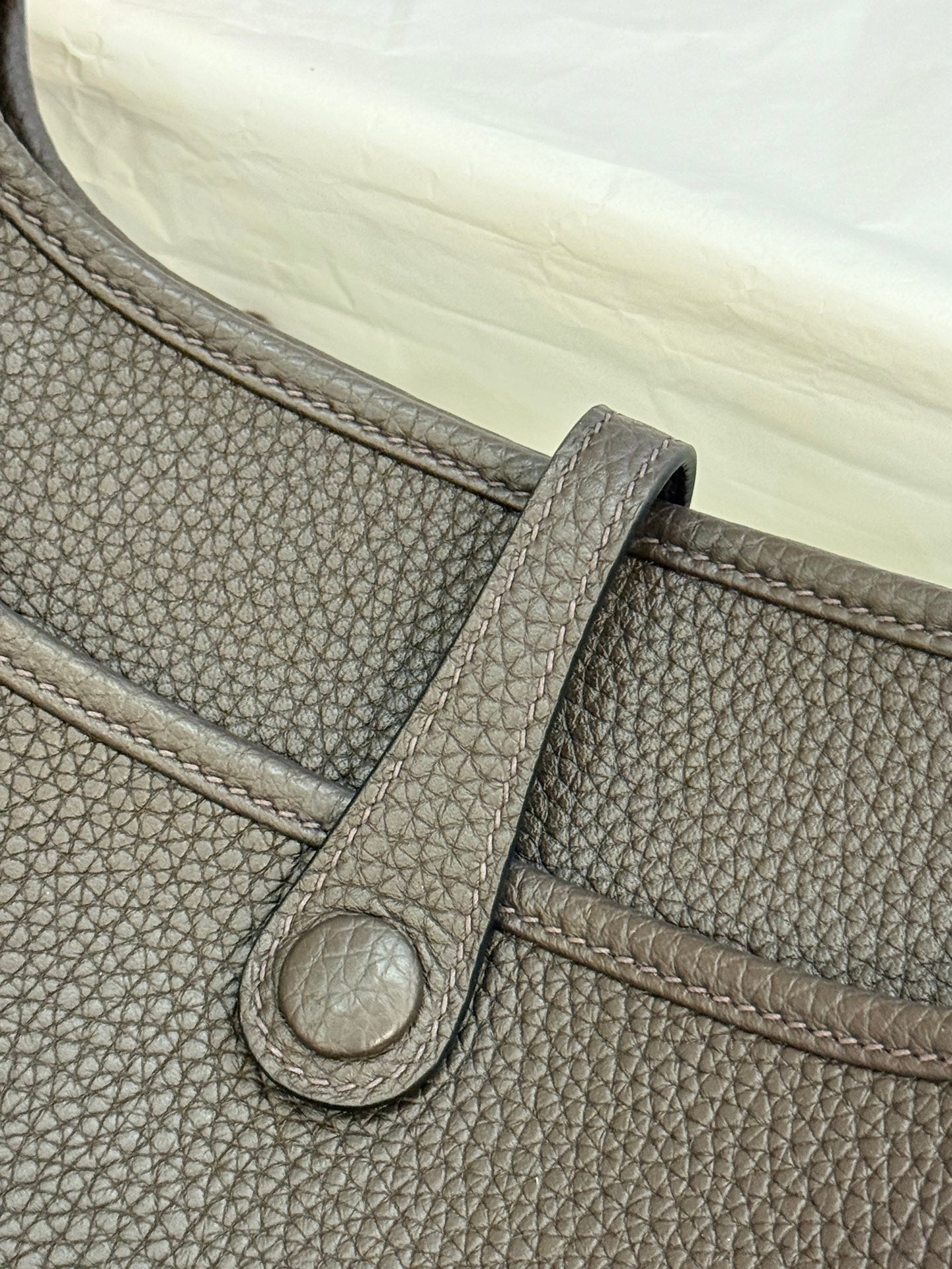 HM 26S EVELYNE BAG 23CM IN DARK BROWN GRAINED CALFSKIN