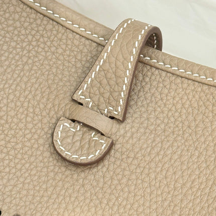 HM 26S EVELYNE BAG 23MM IN LIGHT BROWN GRAINED CALFSKIN