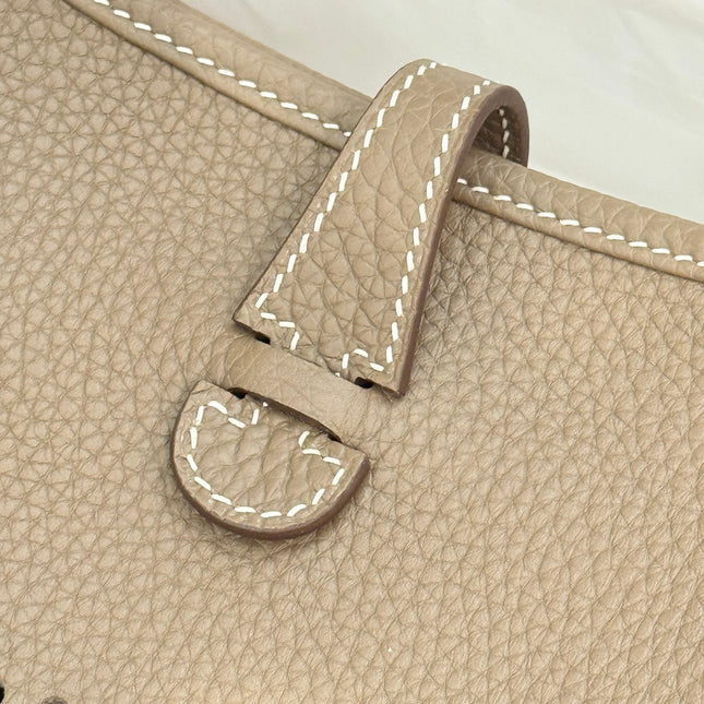 HM 26S EVELYNE BAG 23MM IN LIGHT BROWN GRAINED CALFSKIN