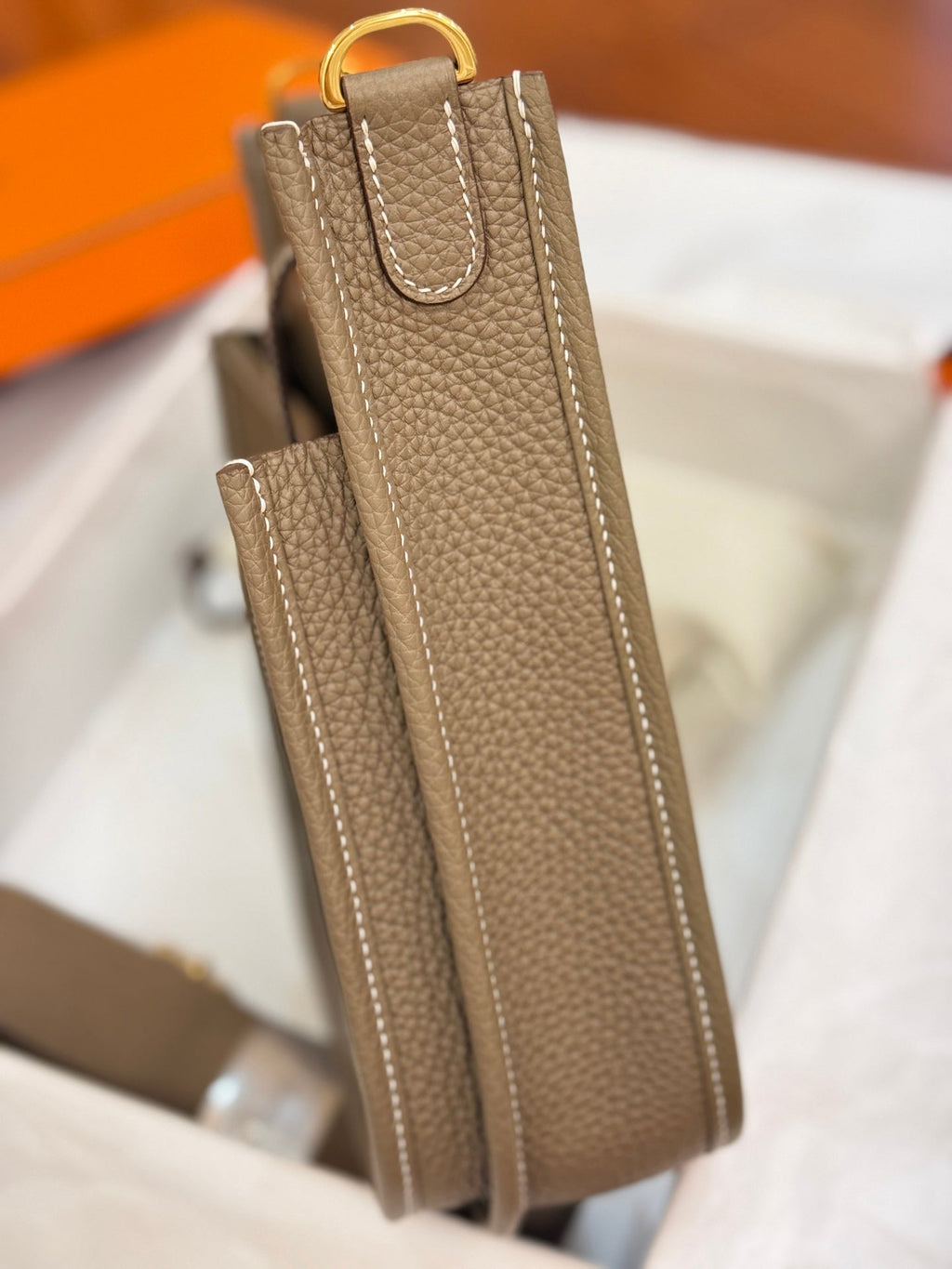 HM 26S EVELYNE BAG 23MM IN LIGHT BROWN GRAINED CALFSKIN