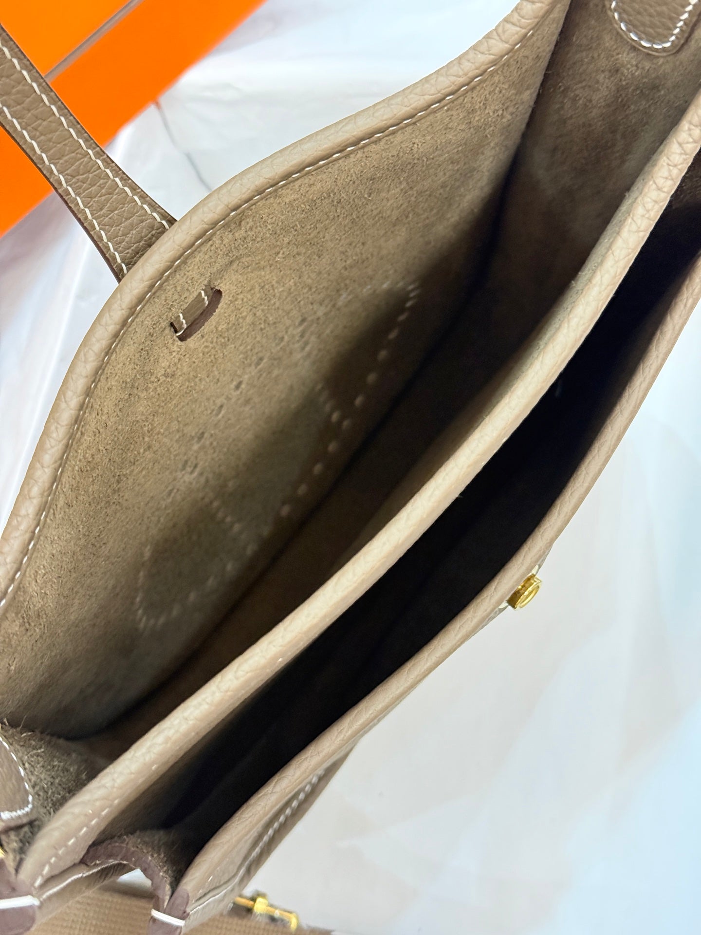 HM 26S EVELYNE BAG 23CM IN LIGHT BROWN GRAINED CALFSKIN