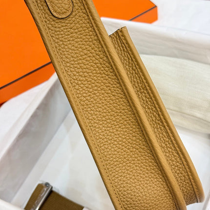 HM 26S EVELYNE BAG 23MM IN GOLDEN BROWN GRAINED CALFSKIN