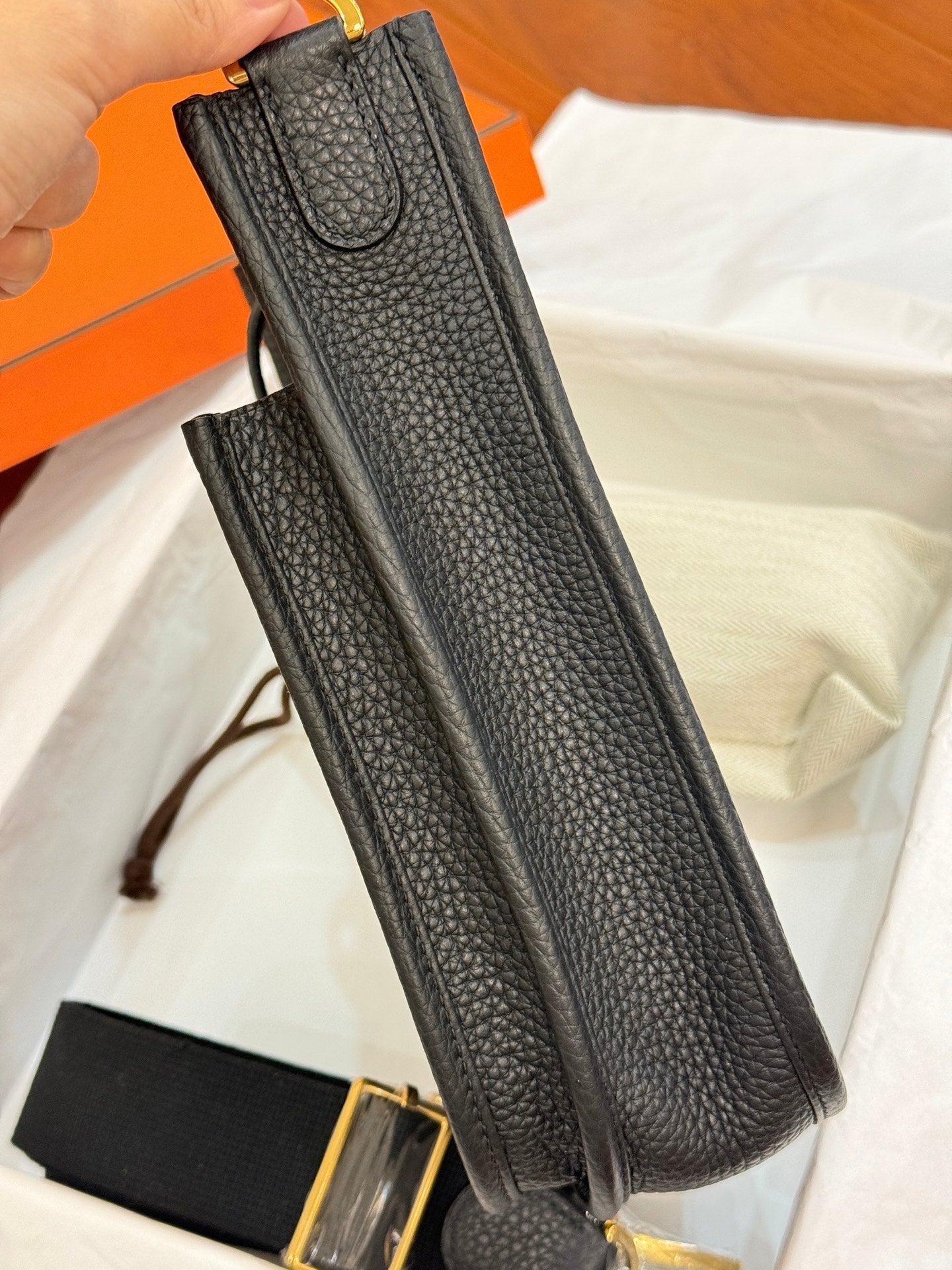 HM 26S EVELYNE BAG 23CM IN BLACK GRAINED CALFSKIN