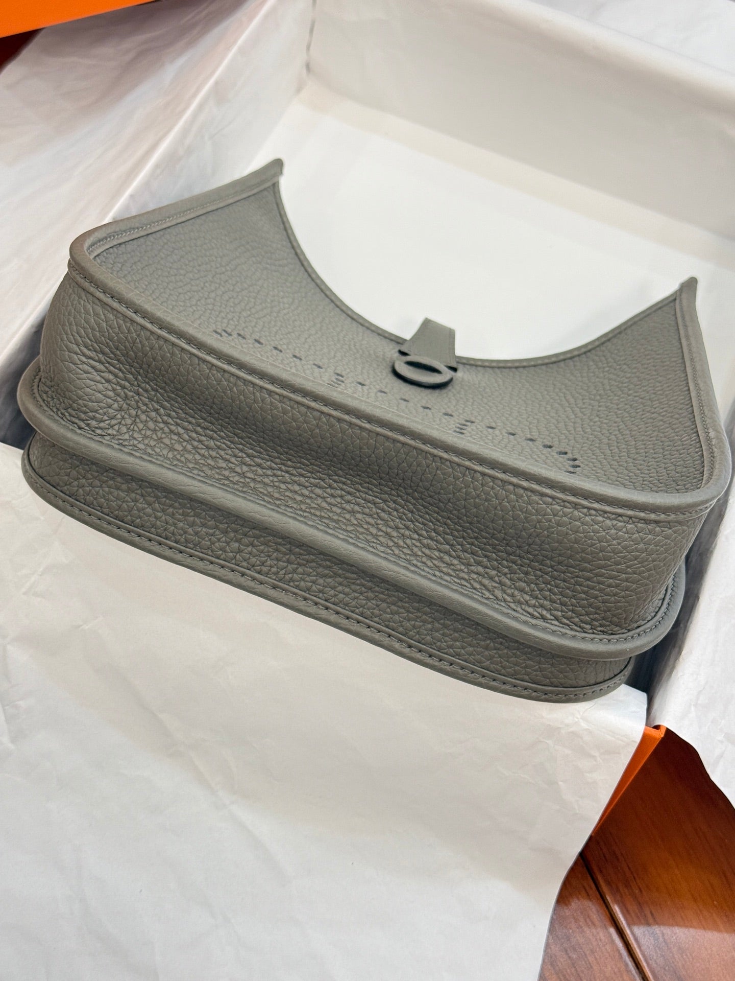 HM 26S EVELYNE BAG 23CM IN GRAY GRAINED CALFSKIN