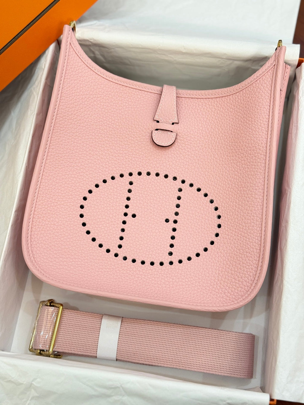 HM 26S EVELYNE BAG 23CM IN PINK GRAINED CALFSKIN
