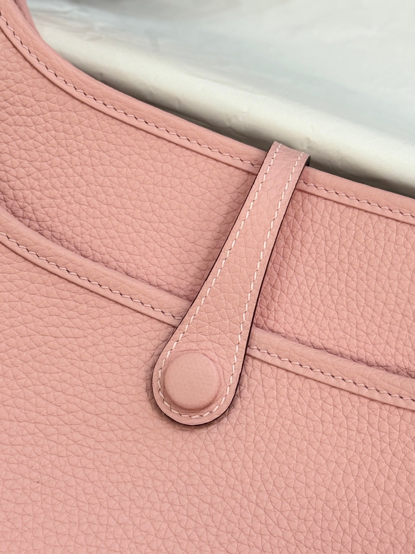 HM 26S EVELYNE BAG 23CM IN PINK GRAINED CALFSKIN