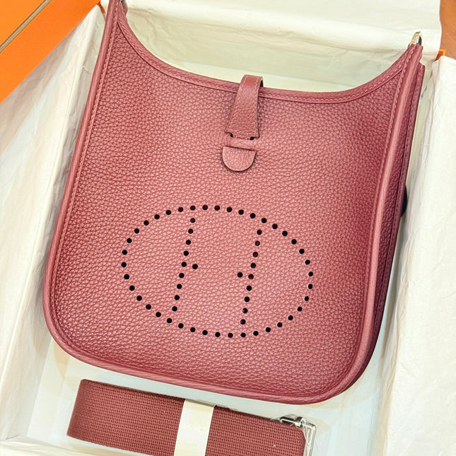 HM 26S EVELYNE BAG 23MM IN WINE RED GRAINED CALFSKIN