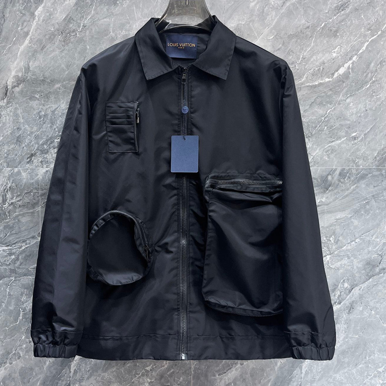 LV BLACK JACKET 239556