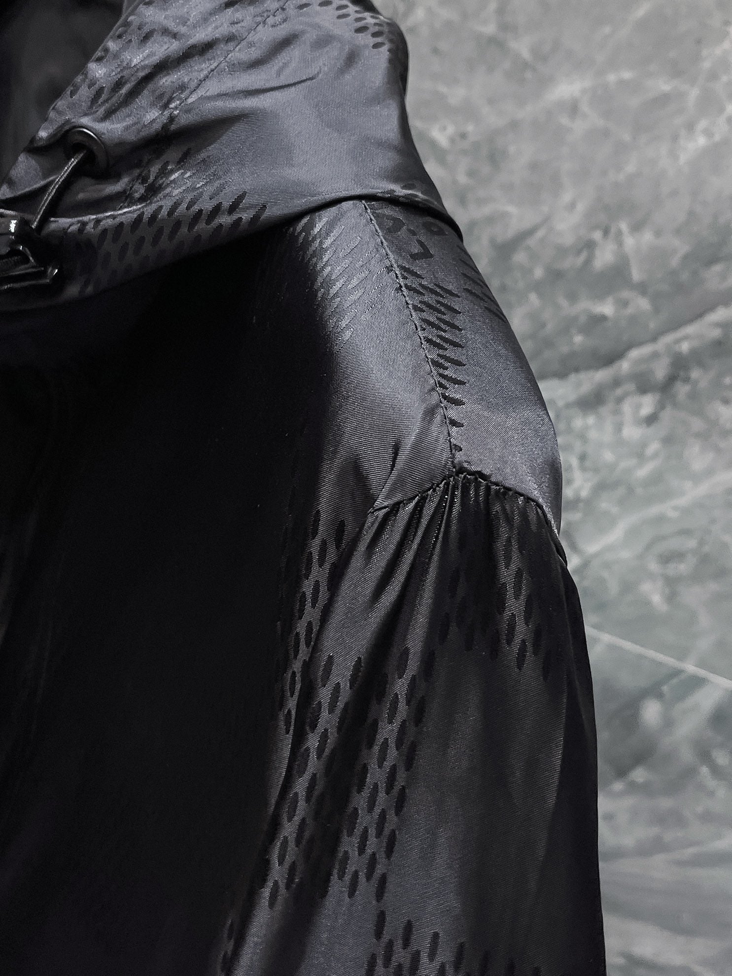 LV BLACK DAMIER JACKET 239564