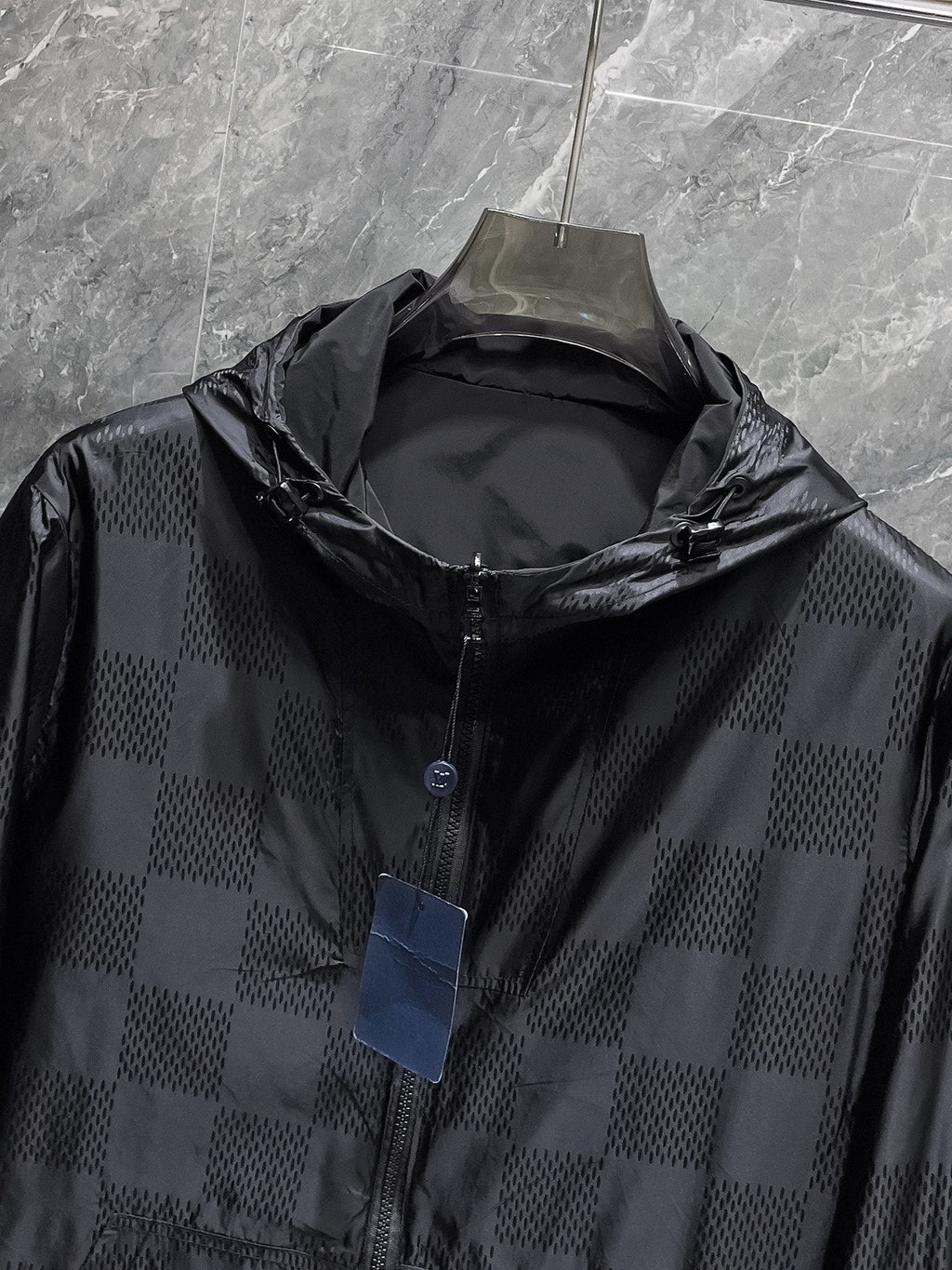 LV BLACK DAMIER JACKET 239564
