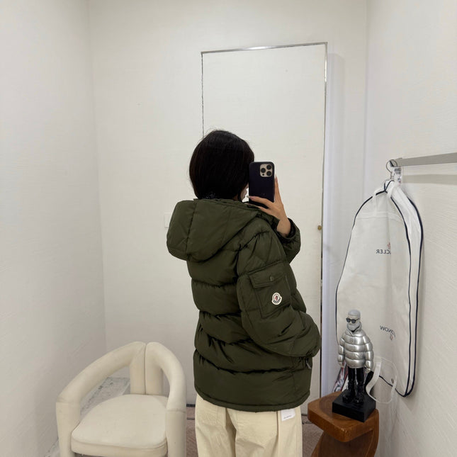 MONCLER 25S SHORT HOODED PUFFER JACKET 325