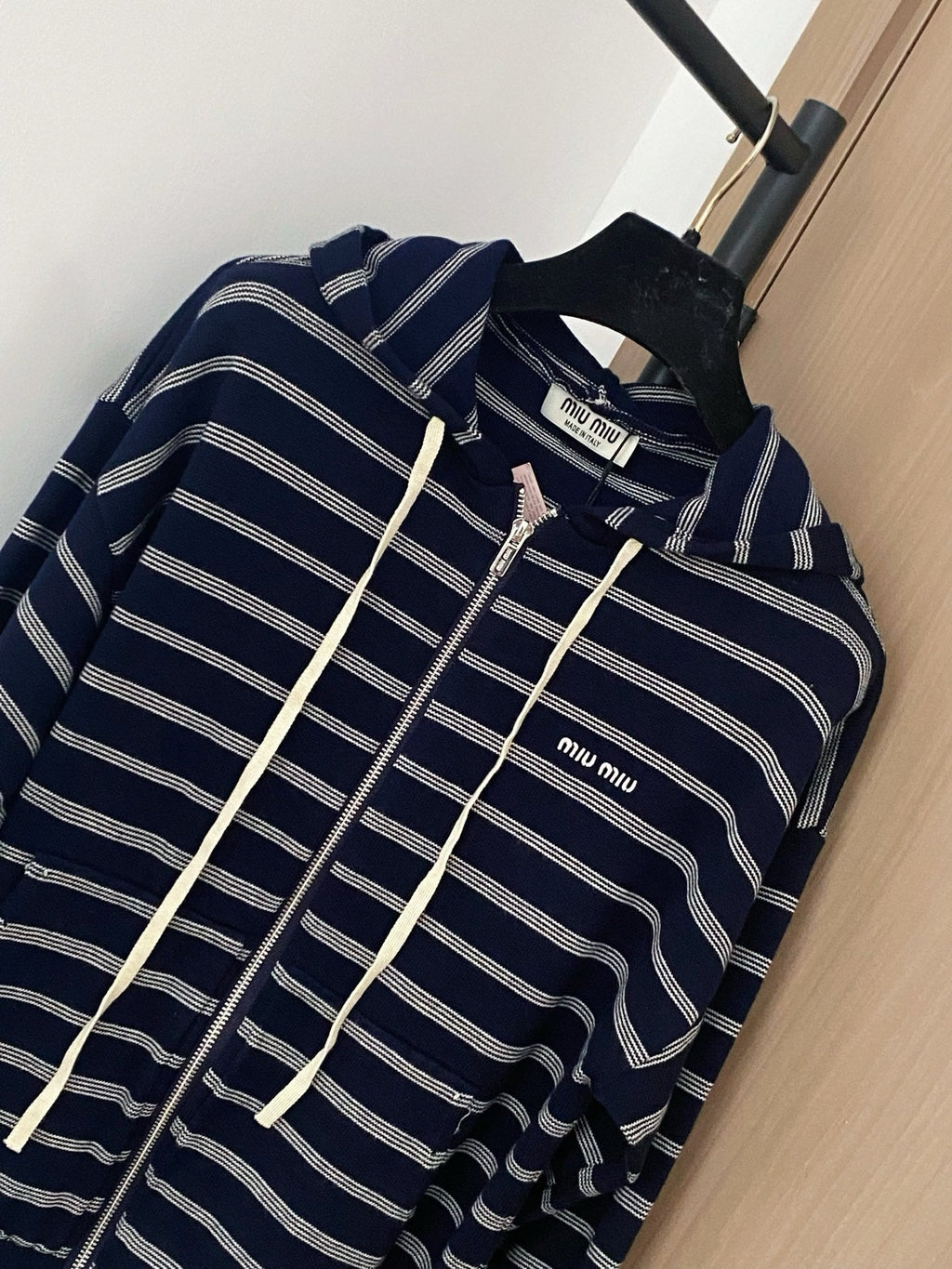 MIUMIU CARDIGAN STYLE 215