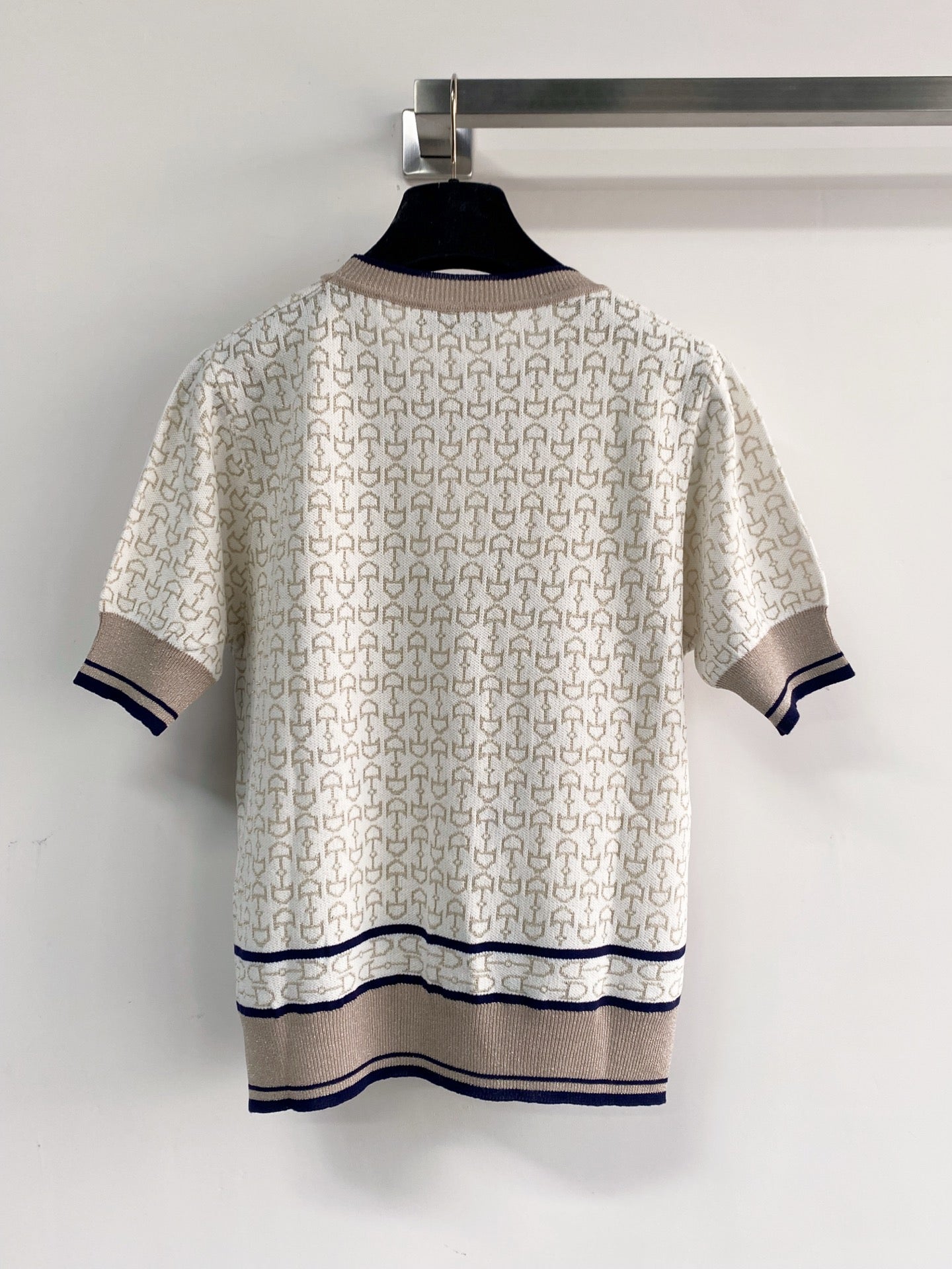 VALENTINO 26S SHORT-SLEEVE SWEATER STYLE 108