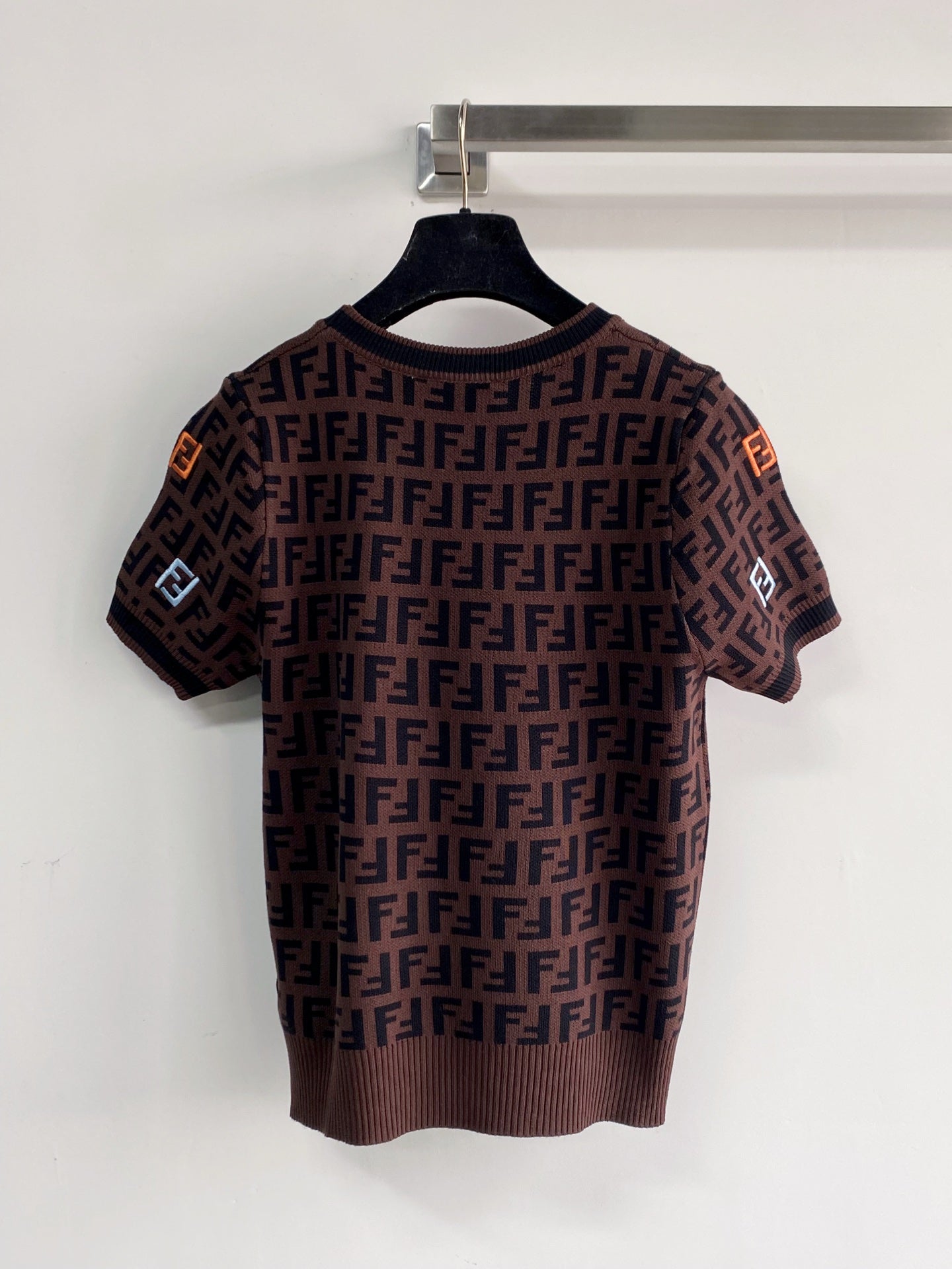 FENDI 26S SHORT SLEEVE KNIT TOP 163