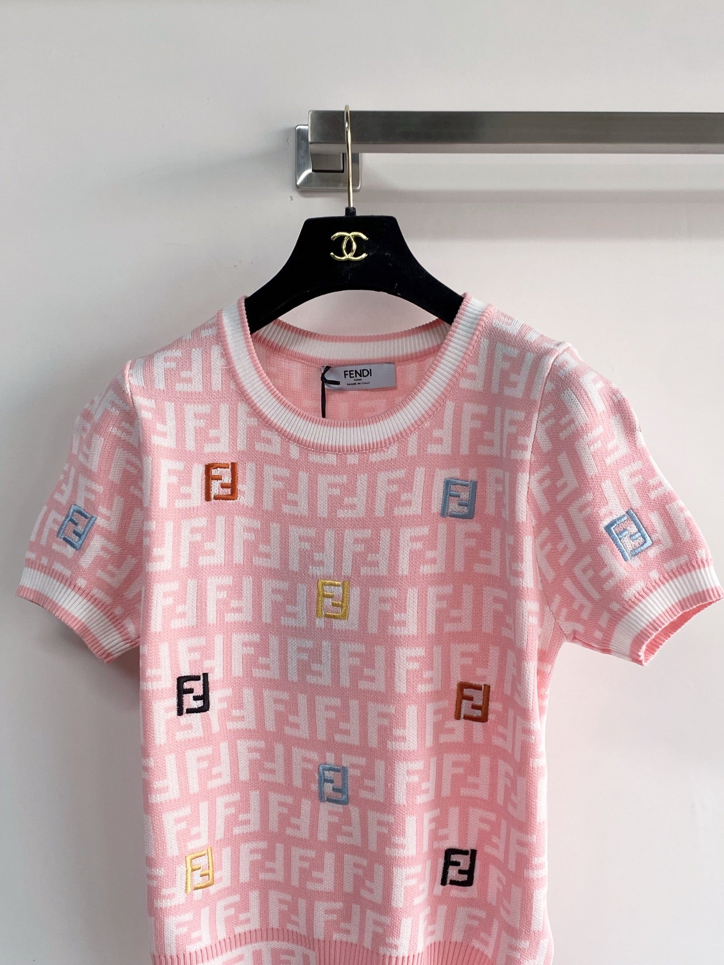 FENDI 26S SHORT SLEEVE KNIT TOP 162