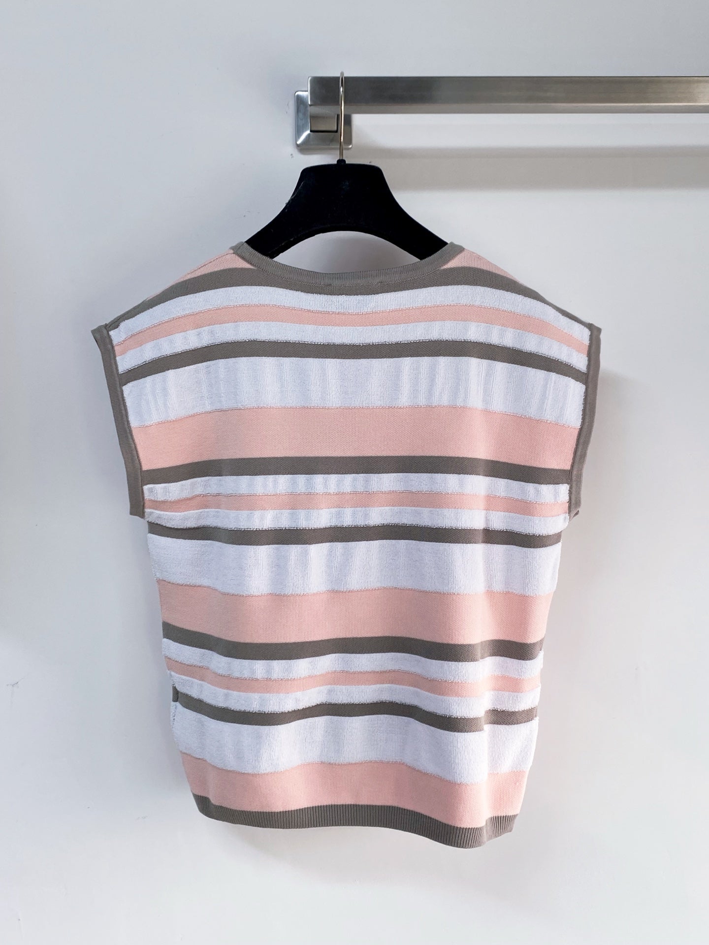 FENDI 26S SHORT SLEEVE KNIT TOP 138