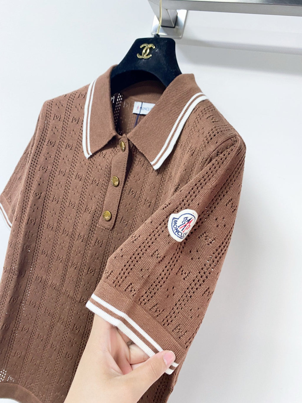 MONCLER 26S SHORT SLEEVE SHIRT 647