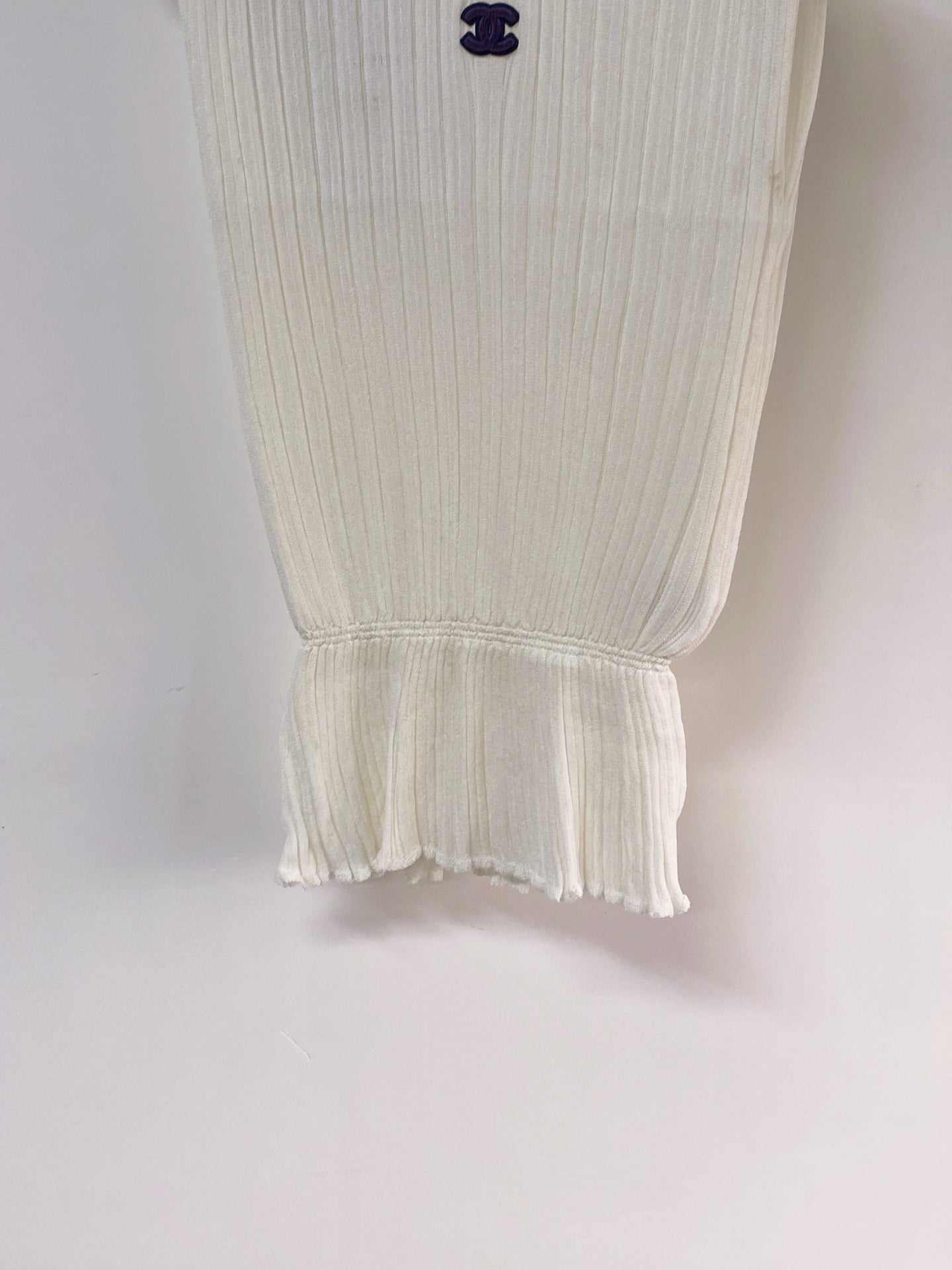 CHANEL 26S SLEEVELESS SHIRT STYLE 1043