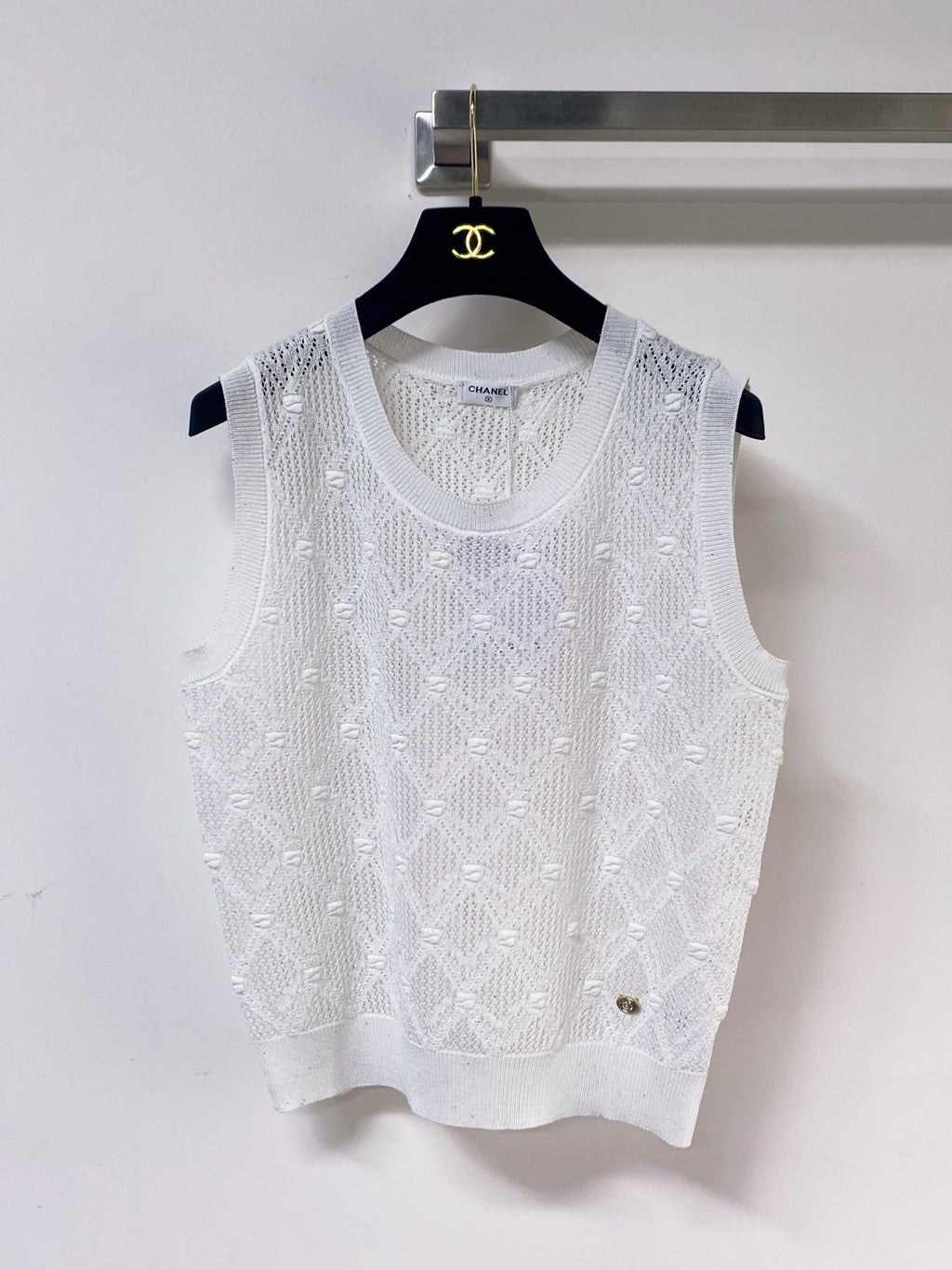 CHANEL 26S SLEEVELESS SWEATER STYLE 1048