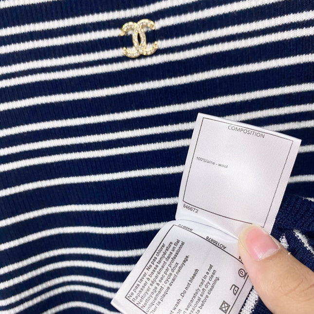 CHANEL 26S SHORT-SLEEVE SWEATER STYLE 1052