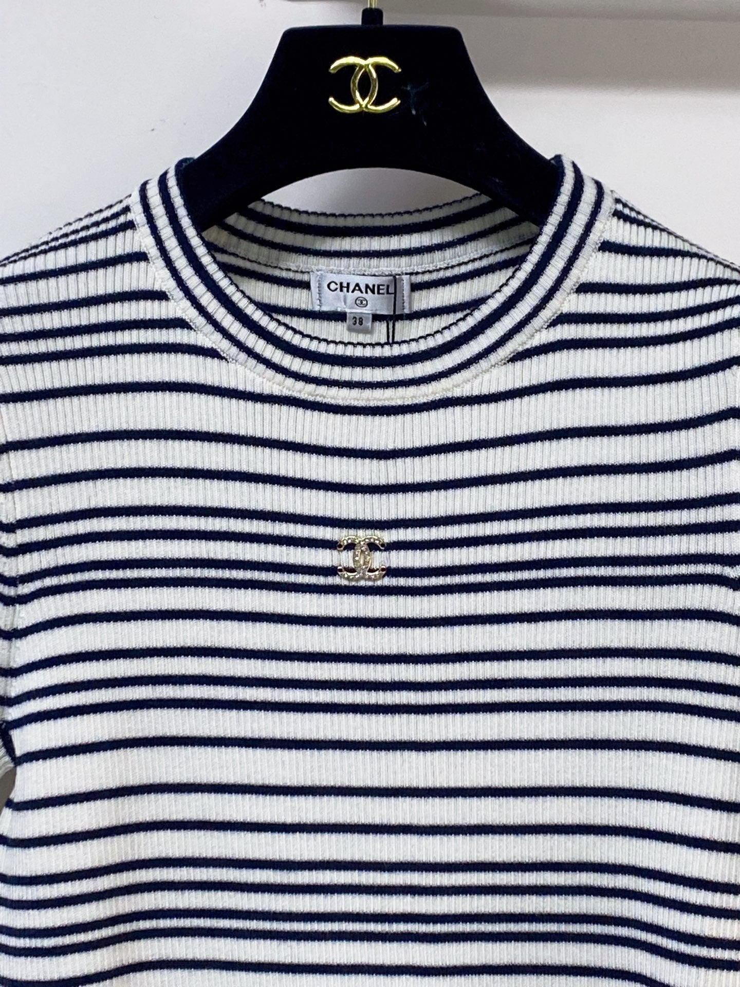 CHANEL 26S SHORT-SLEEVE SWEATER STYLE 1051
