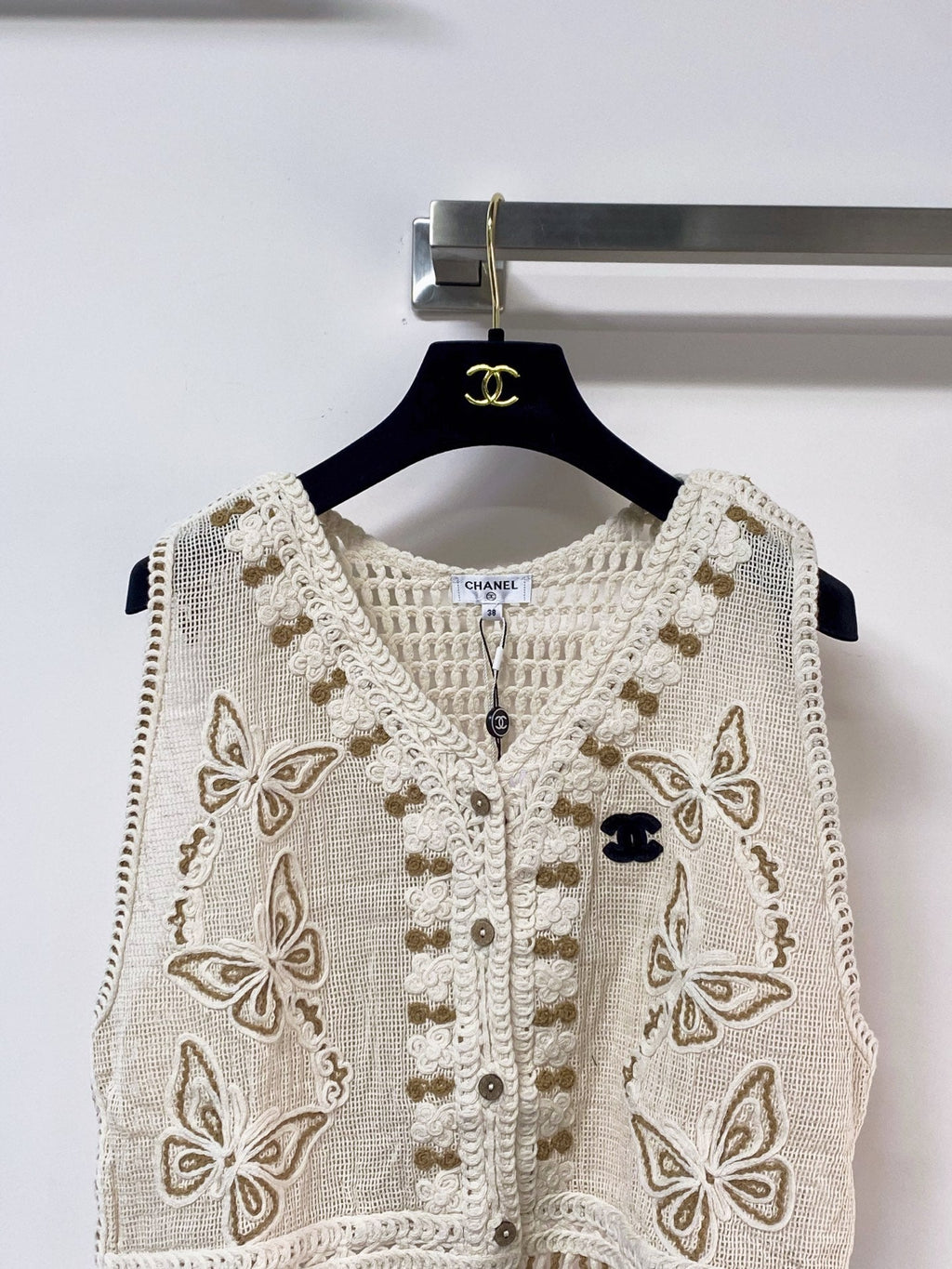 CHANEL 26S SLEEVELESS SWEATER STYLE 1053