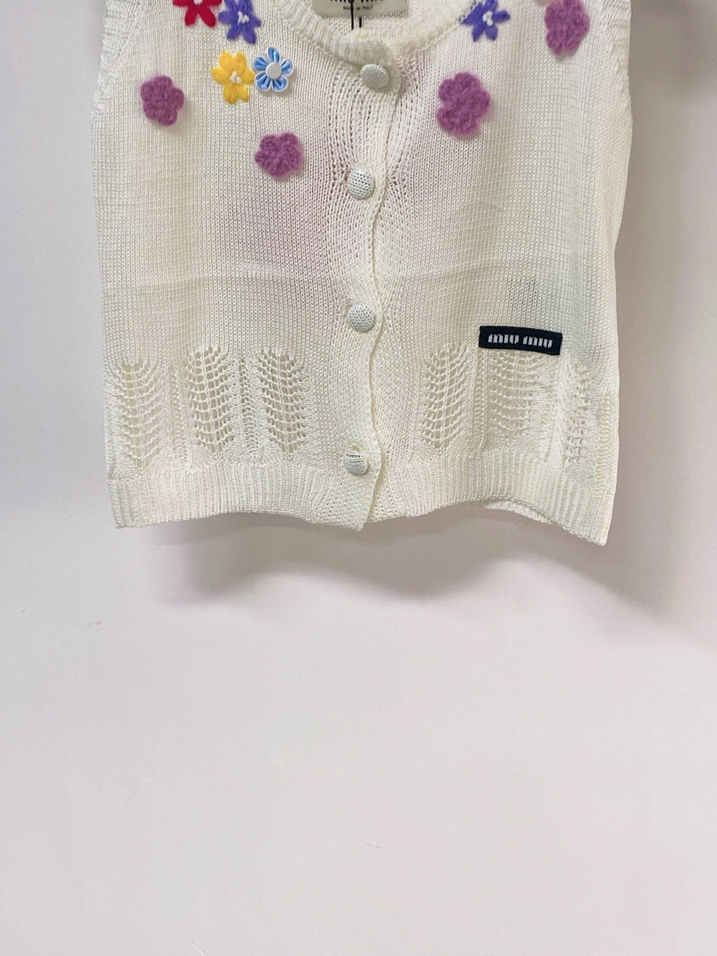 MIUMIU 26S SLEEVELESS SWEATER STYLE 1133