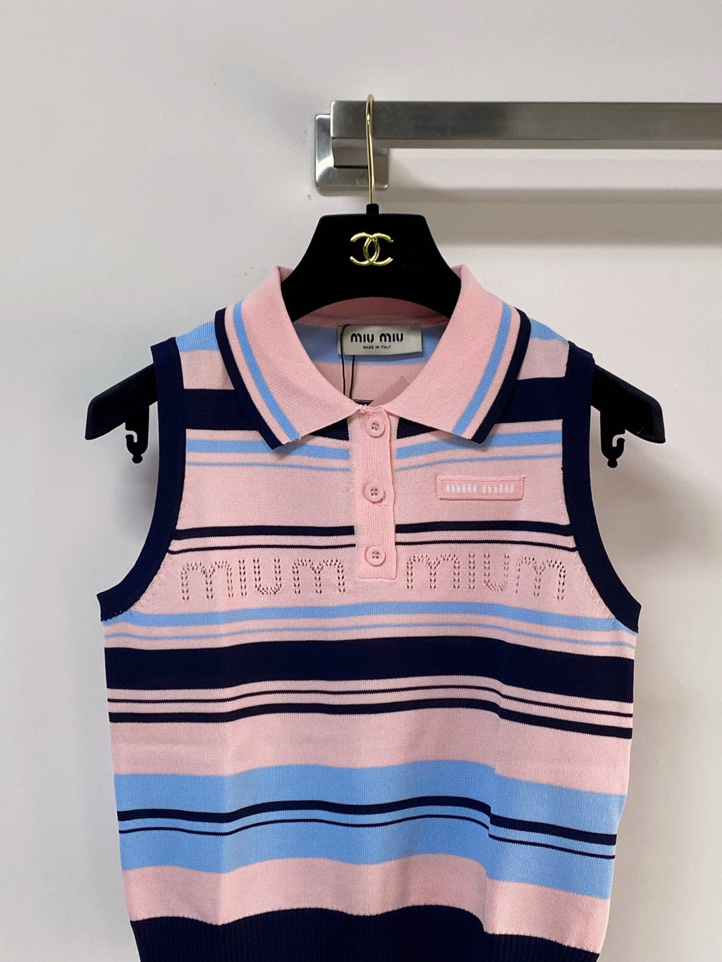 MIUMIU 26S SLEEVELESS KNIT POLO TOP STYLE 1124
