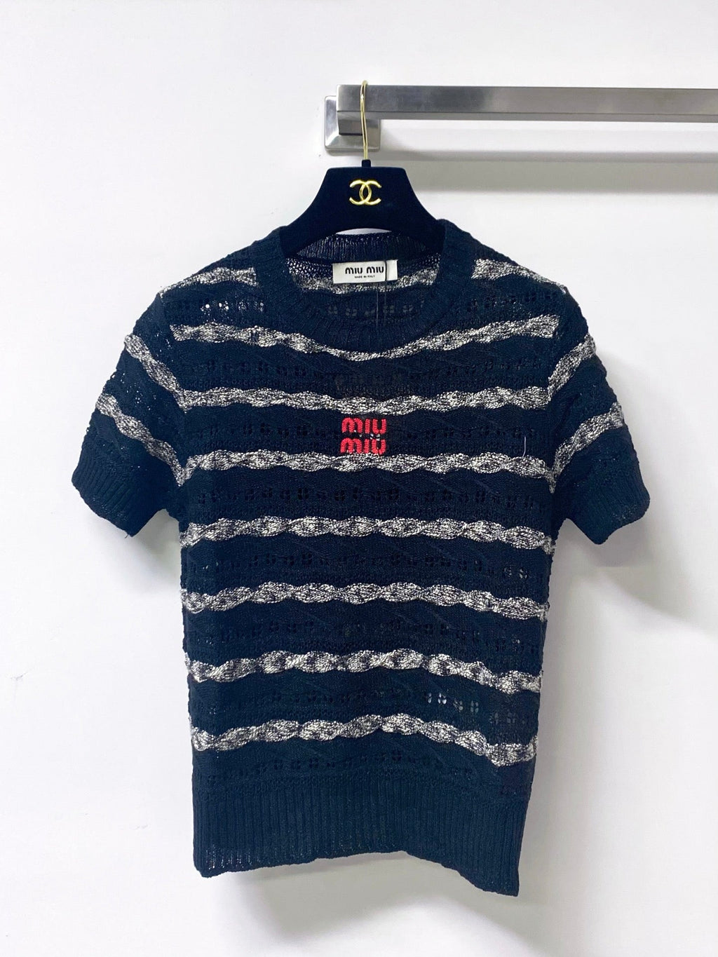 MIUMIU 26S SHORT-SLEEVED SWEATER STYLE 1046