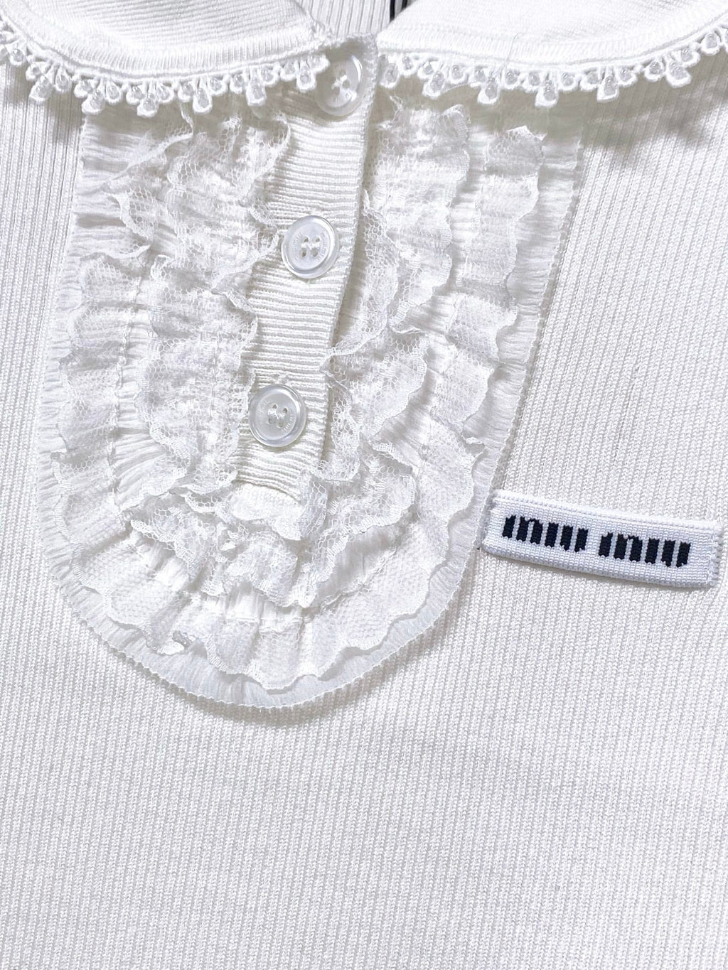 MIUMIU 26S SLEEVELESS POLO TOP STYLE 1050