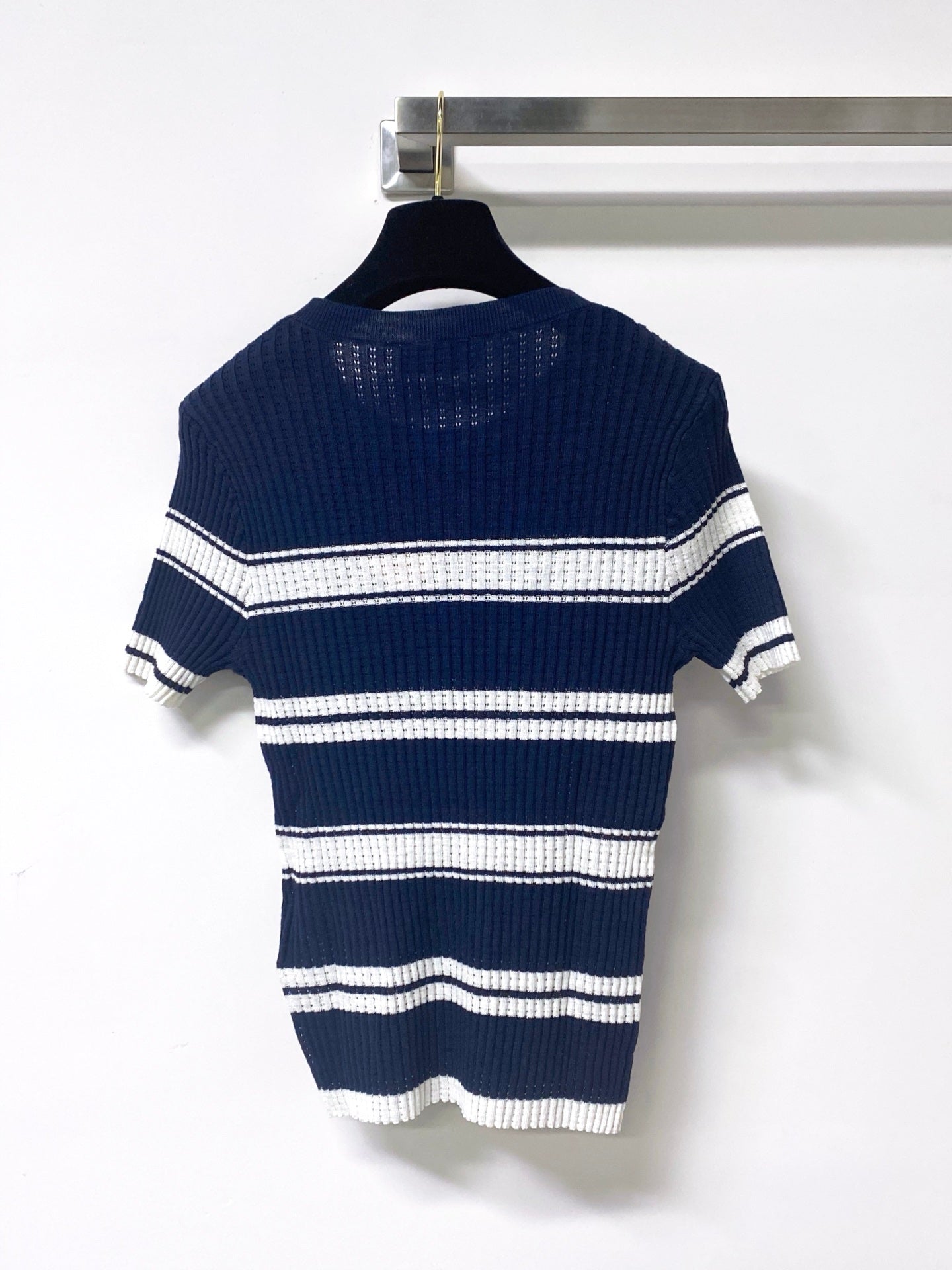 MIUMIU 26S SHORT-SLEEVED SWEATER STYLE 1058