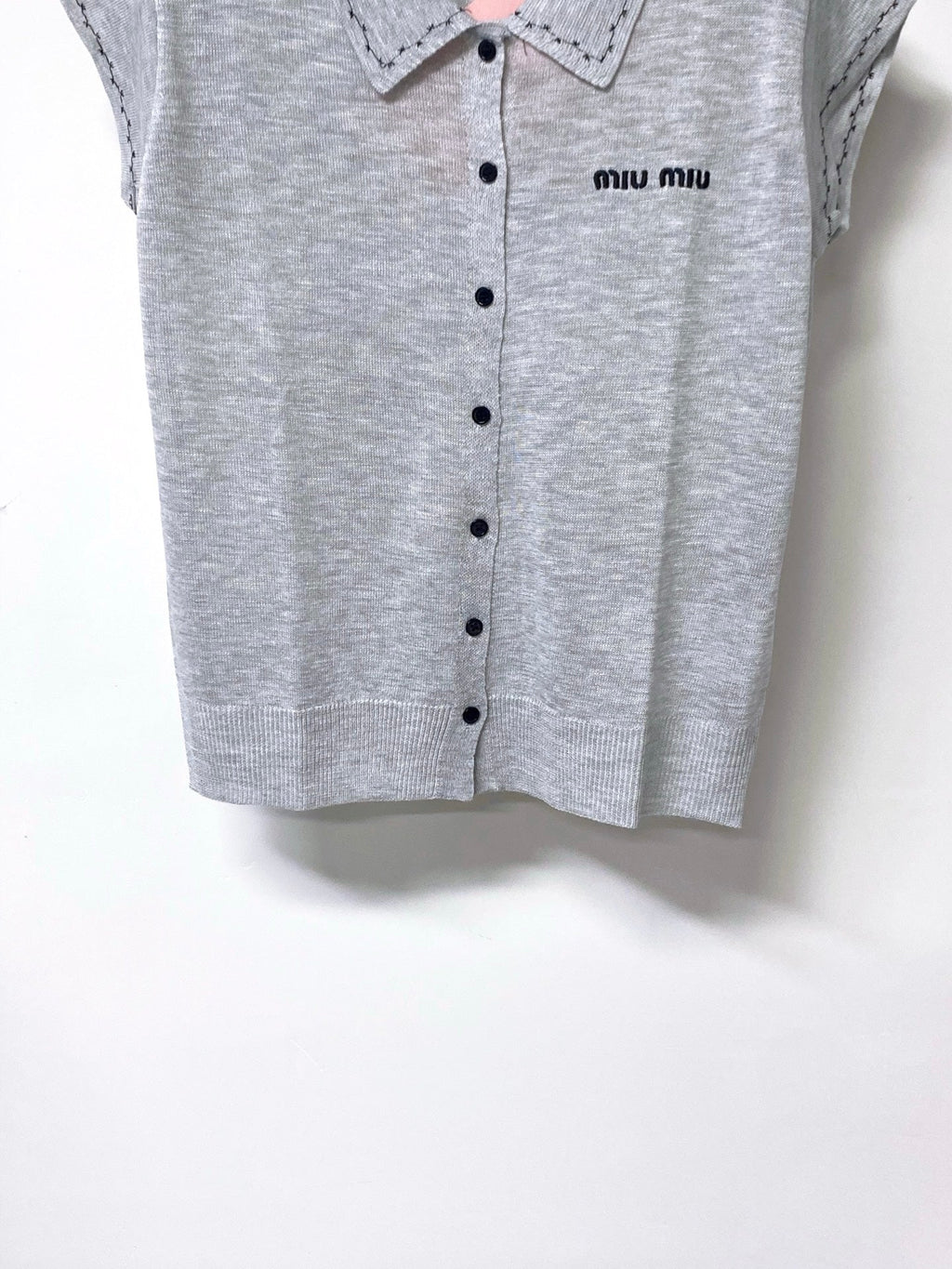 MIUMIU 26S SLEEVELESS KNIT POLO TOP 1167