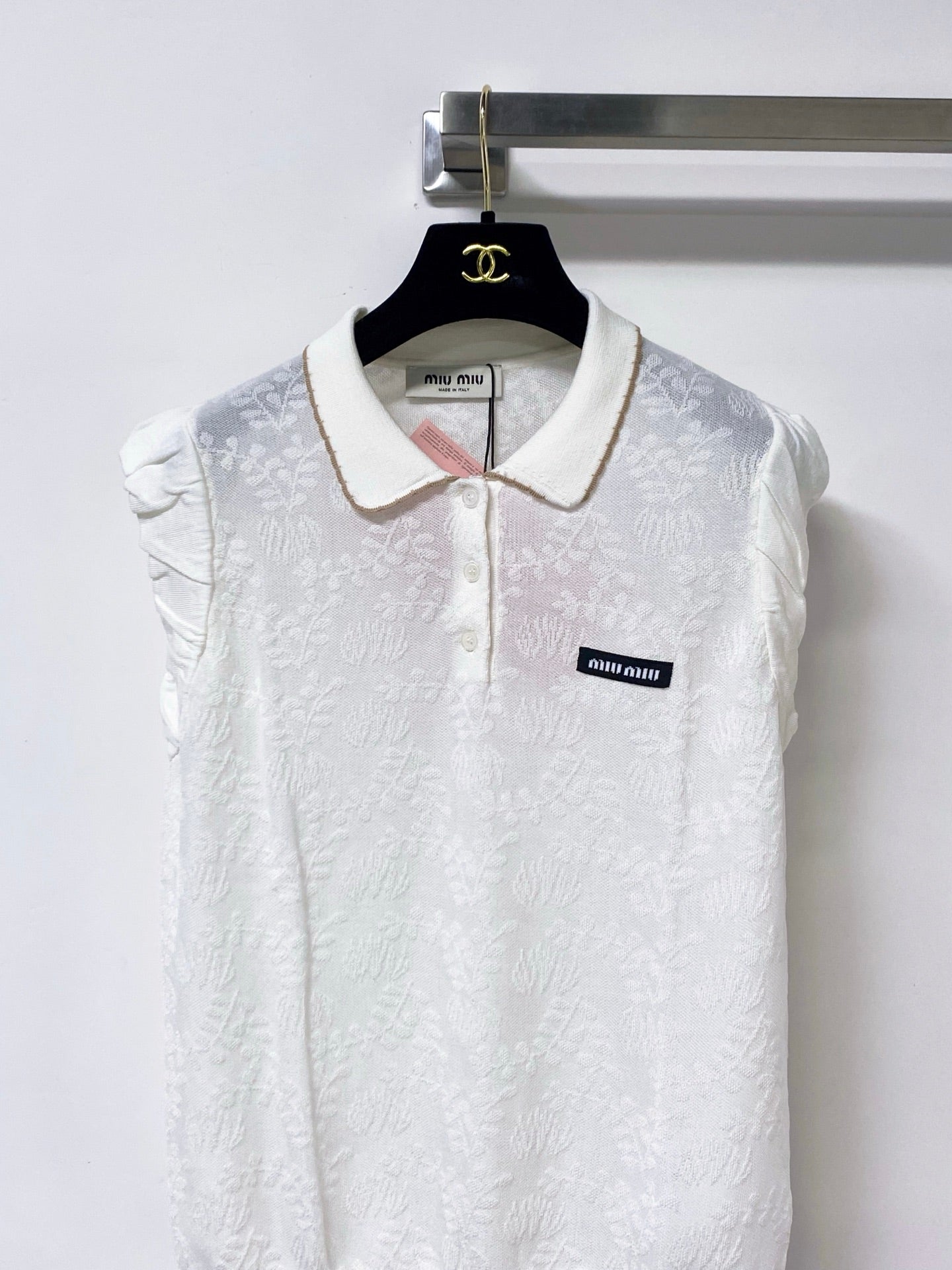 MIUMIU 26S SLEEVELESS KNIT POLO TOP 1149
