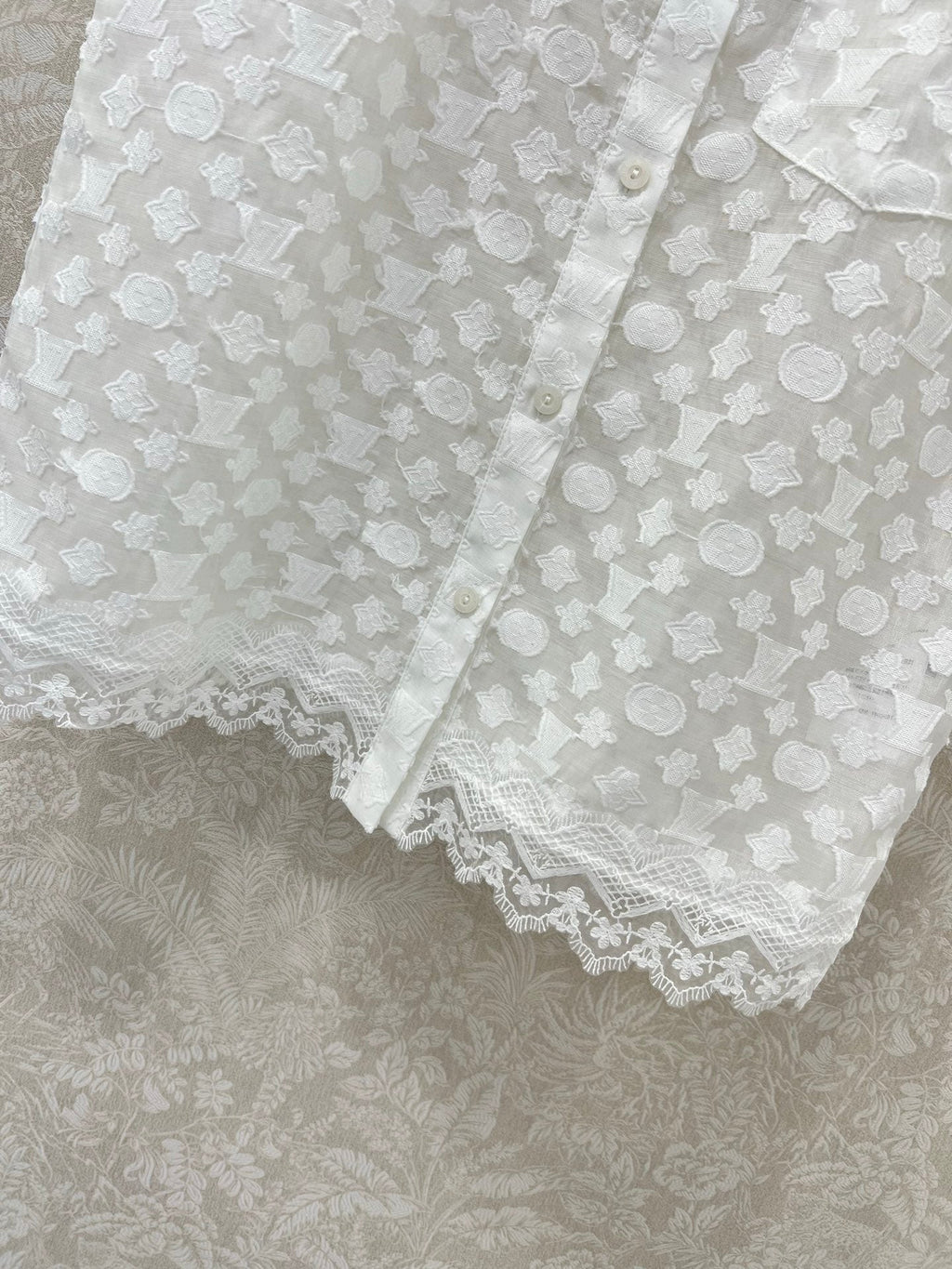 LV SLEEVELESS TOP WITH SCALLOPED LACE HEM 263195