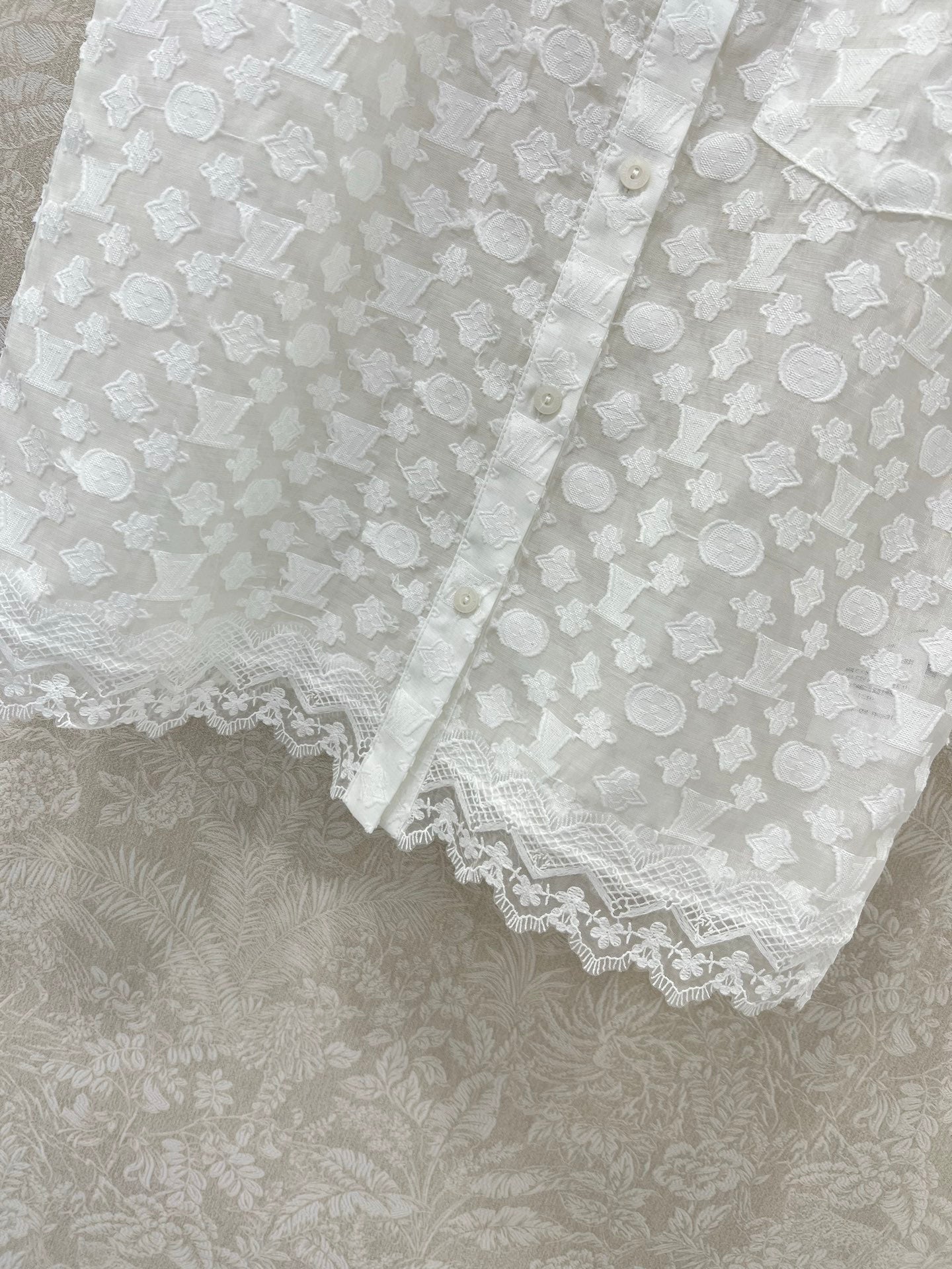 LV SLEEVELESS TOP WITH SCALLOPED LACE HEM 263195