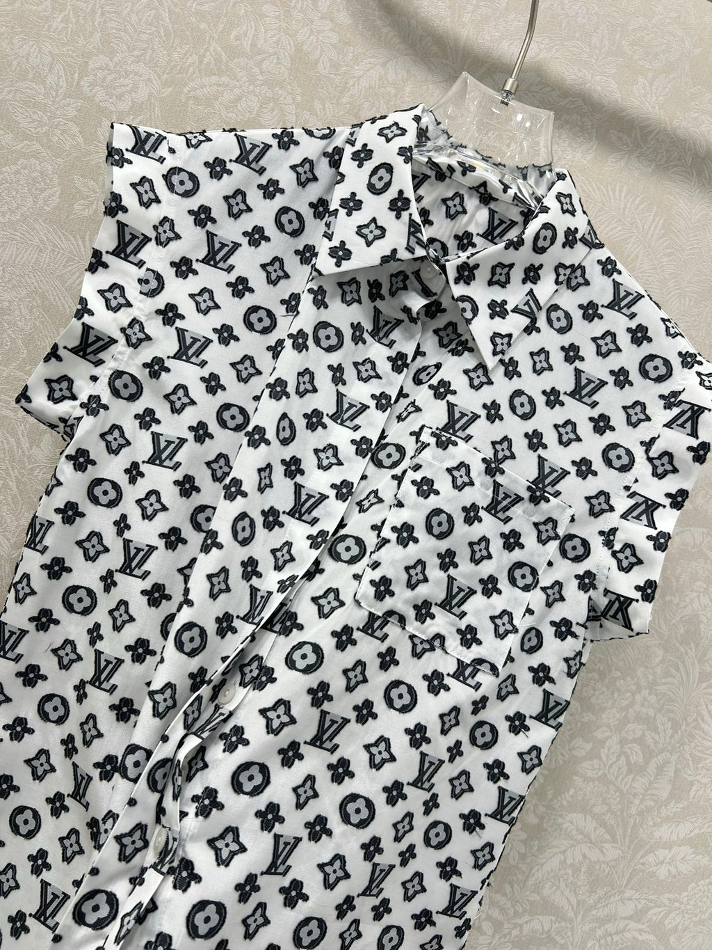 LV SLEEVELESS LOGO PRINT TOP 269951