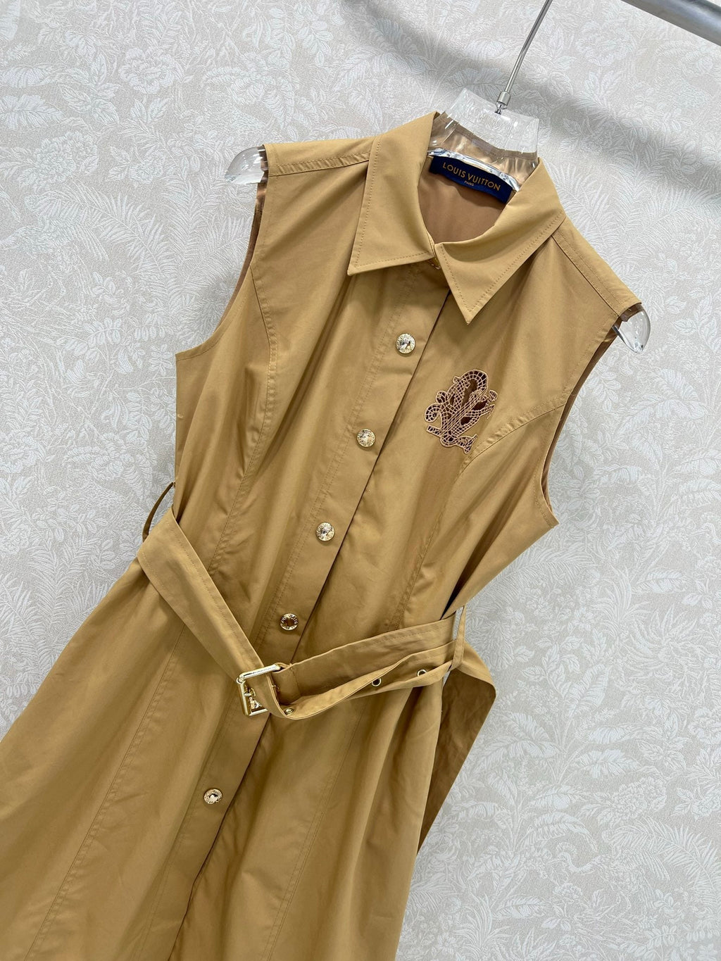 LV SLEEVELESS DRESS 272265